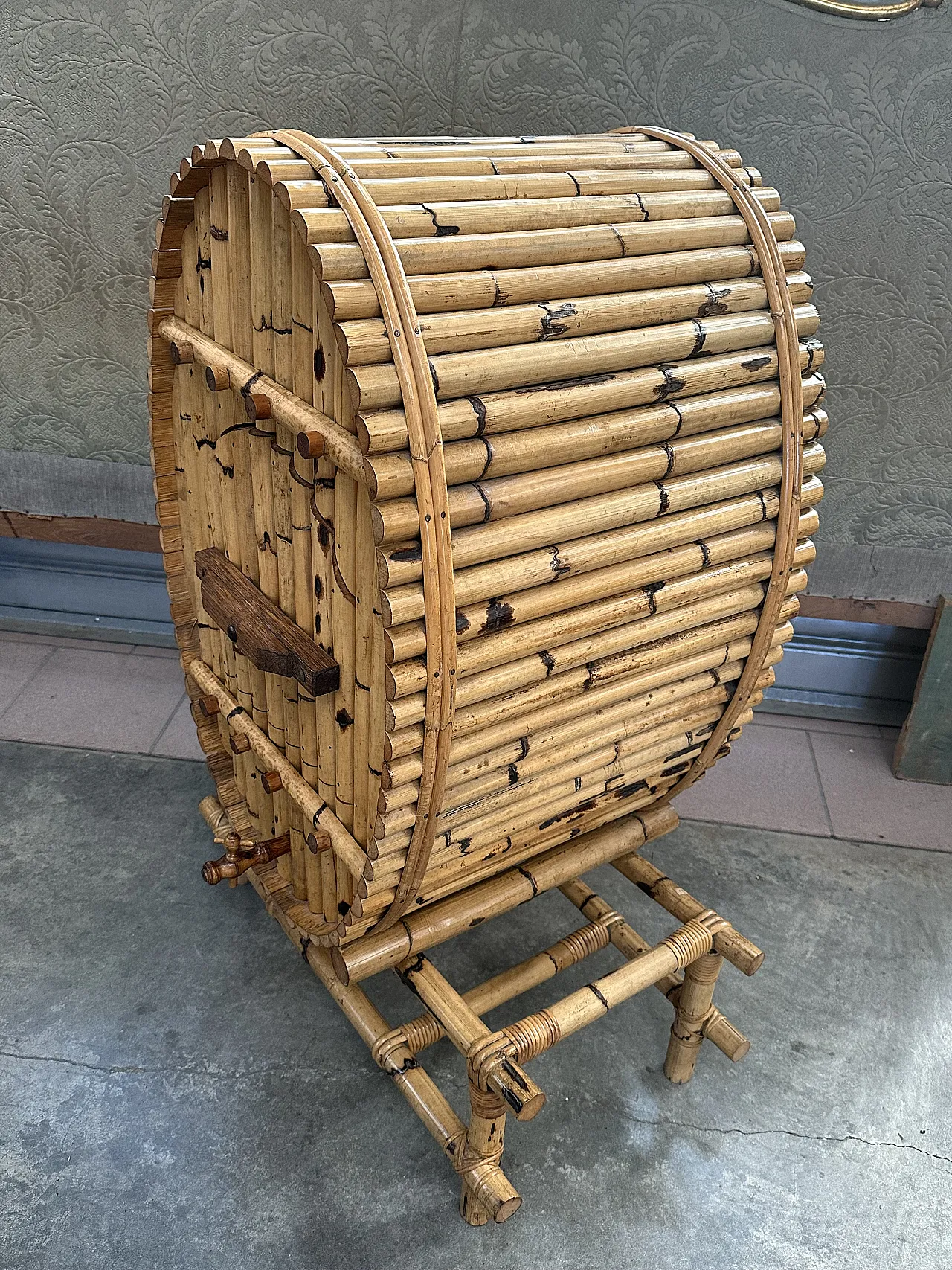 Barrel-shaped bar cabinet in bamboo, rattan and wood, Italy, 1960s 5