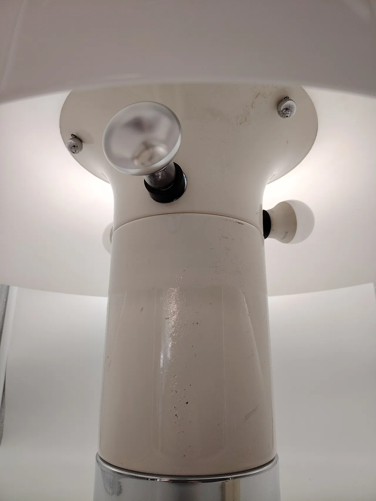 Brumbury lamp by Luigi Massoni for Guzzini 1970s 4