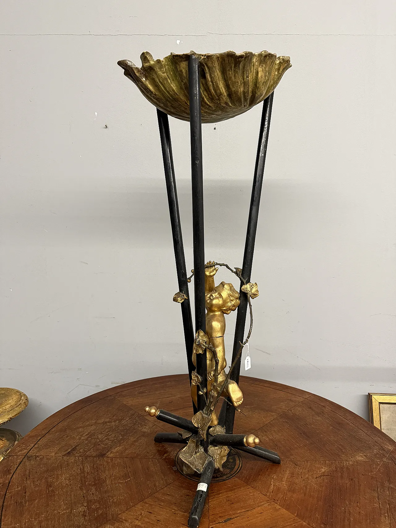 Gueridon with golden cherub, 19th century 1