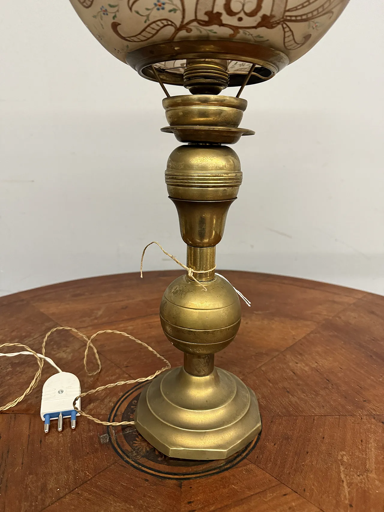 Oil lamp in bronze and painted glass, Victorian, 19th century 4