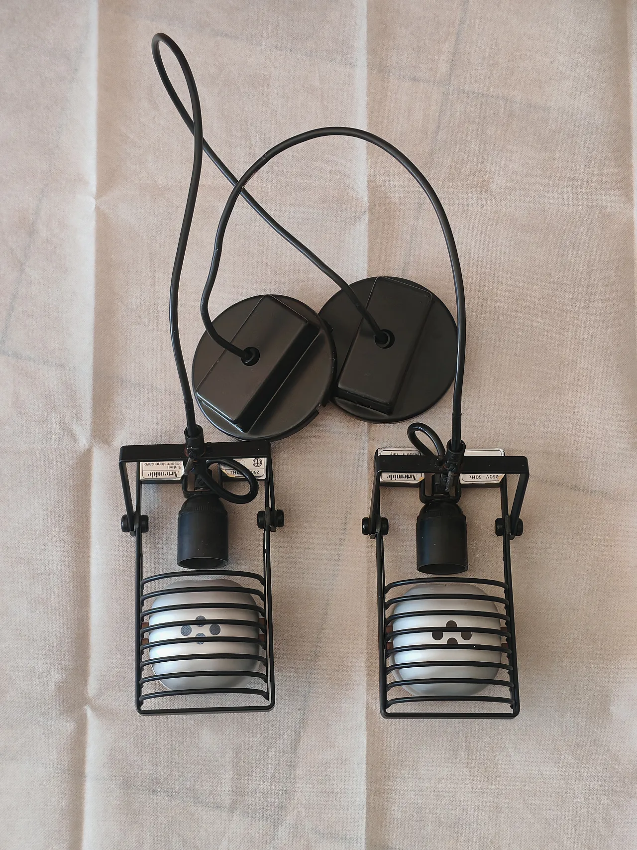 Coppia di Lampade Artemide Sintesi di Ernesto Gismondi, anni '70 4