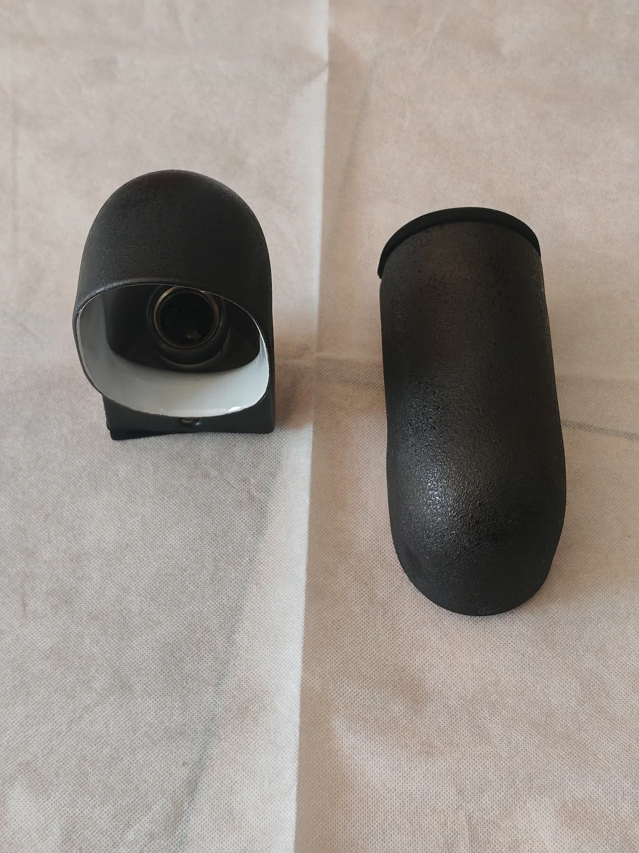 Pair of bathroom wall lights enamelled metal, 70s 1