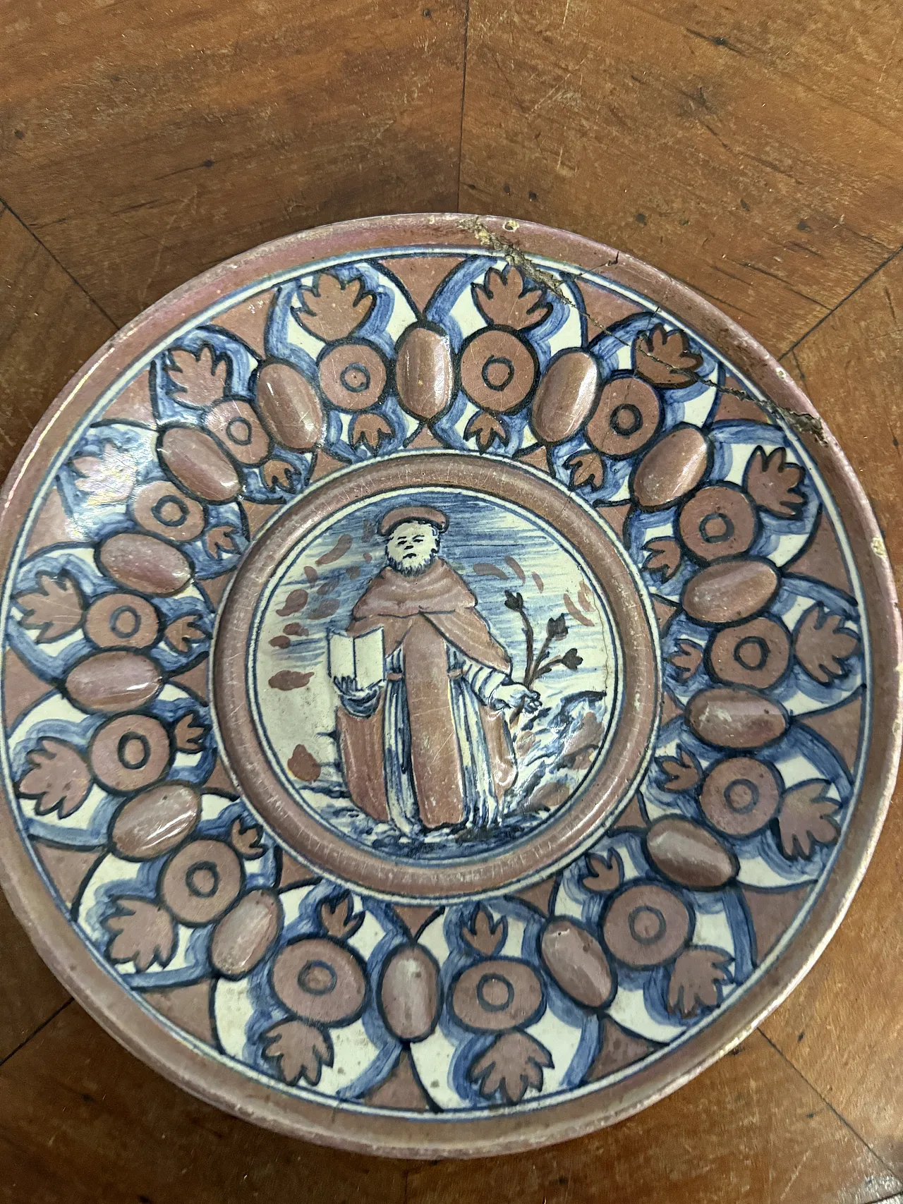 Plate by Deruta Lustro with Saint Francis, 19th century 2