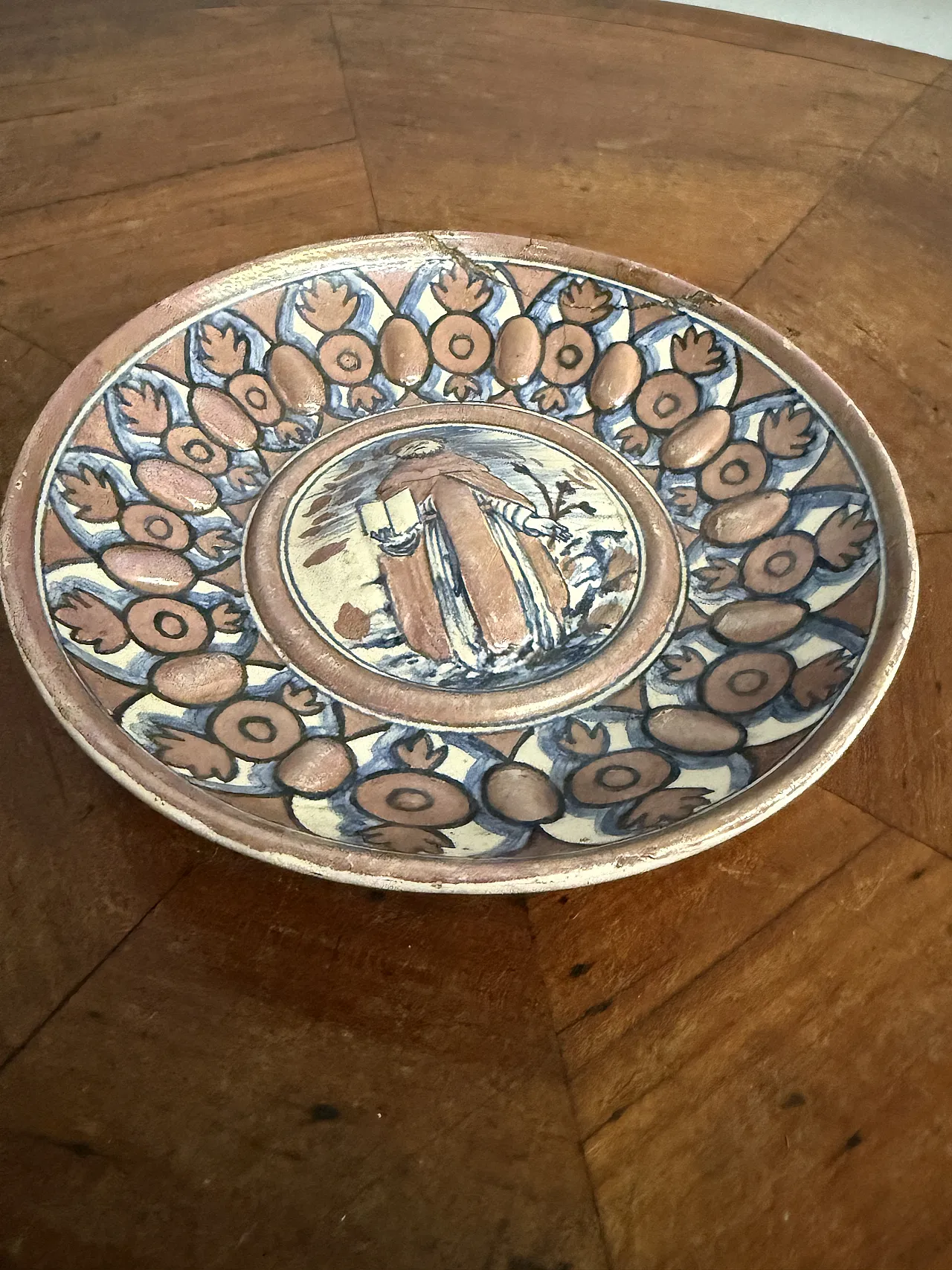 Plate by Deruta Lustro with Saint Francis, 19th century 7