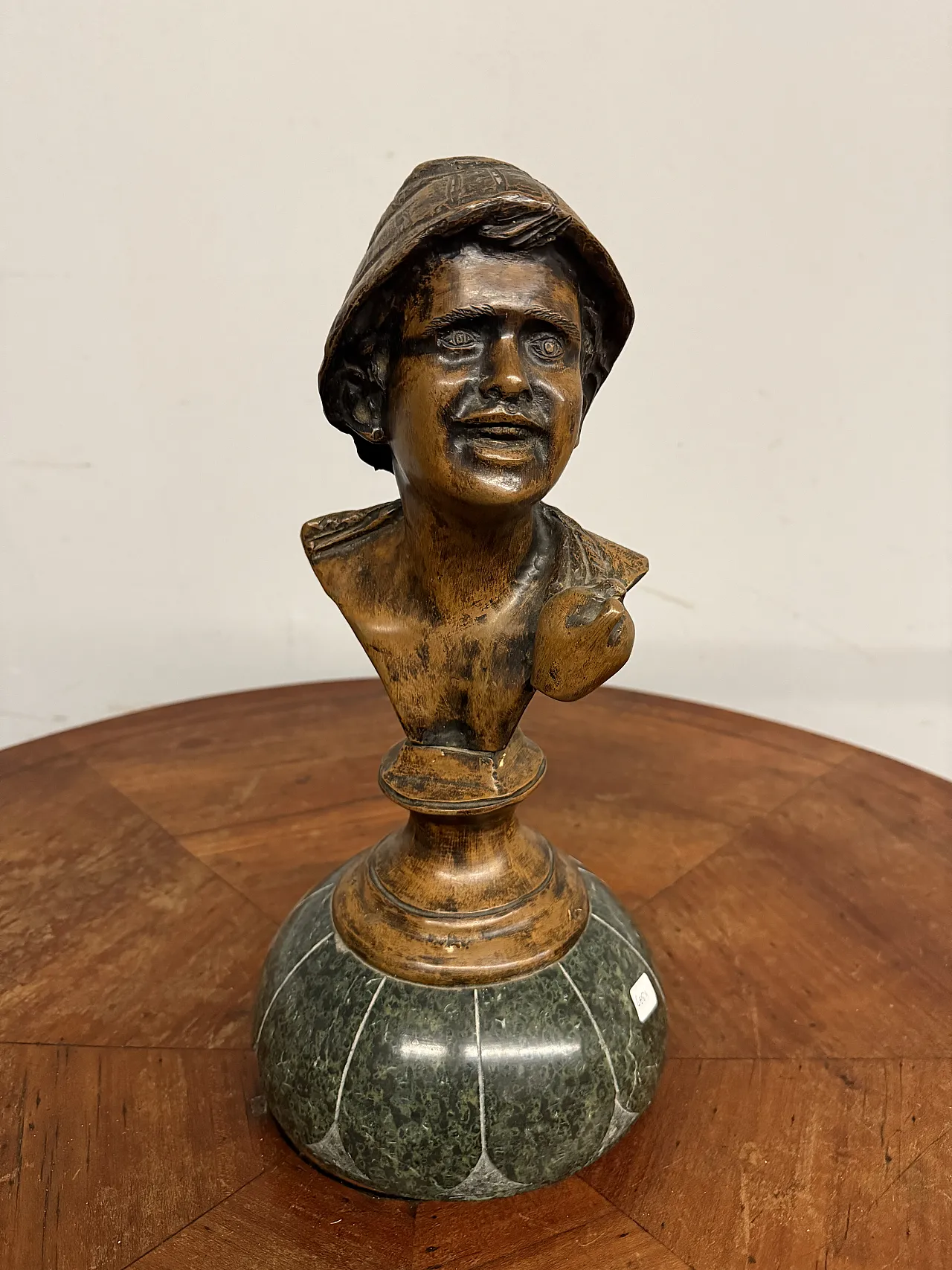 Neapolitan bronze on marble base depicting a boy, 20th century 1