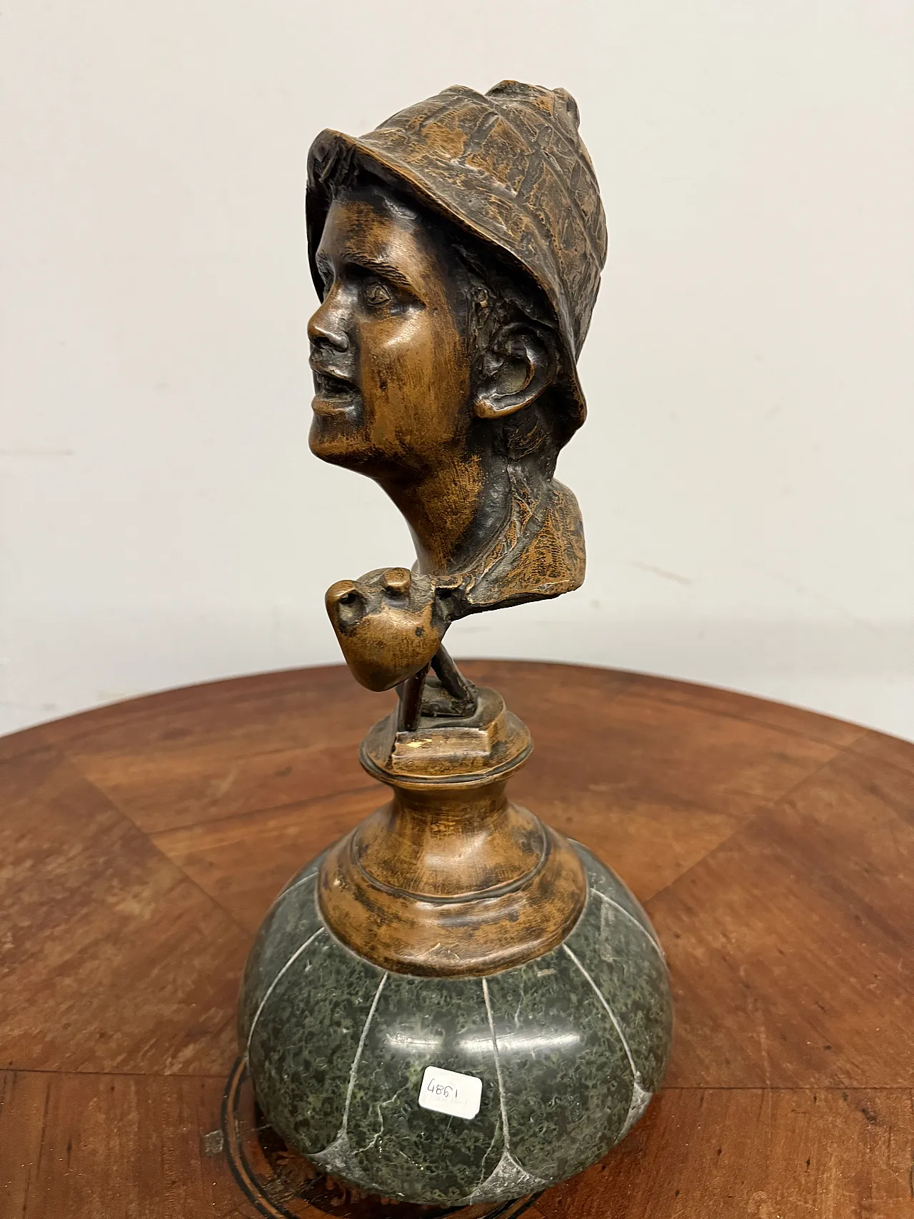 Neapolitan bronze on marble base depicting a boy, 20th century 6