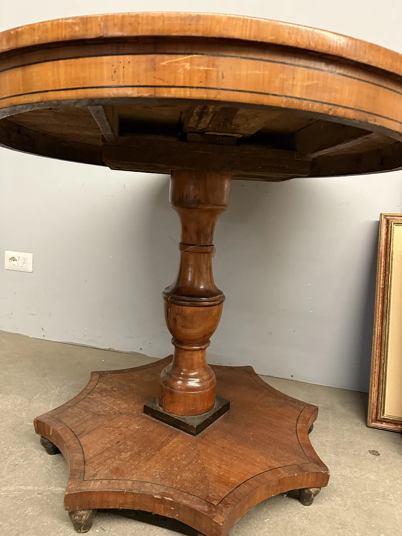 Carlo X table in cherry wood with inlays, 19th century 4