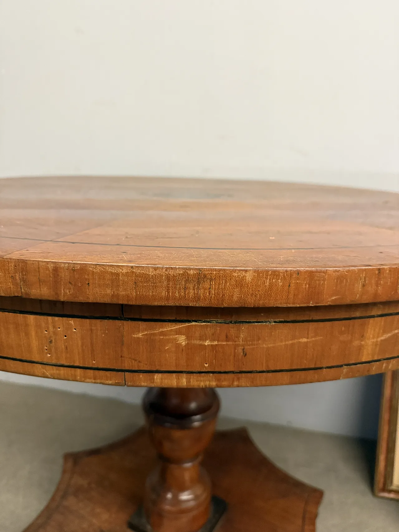 Carlo X table in cherry wood with inlays, 19th century 11