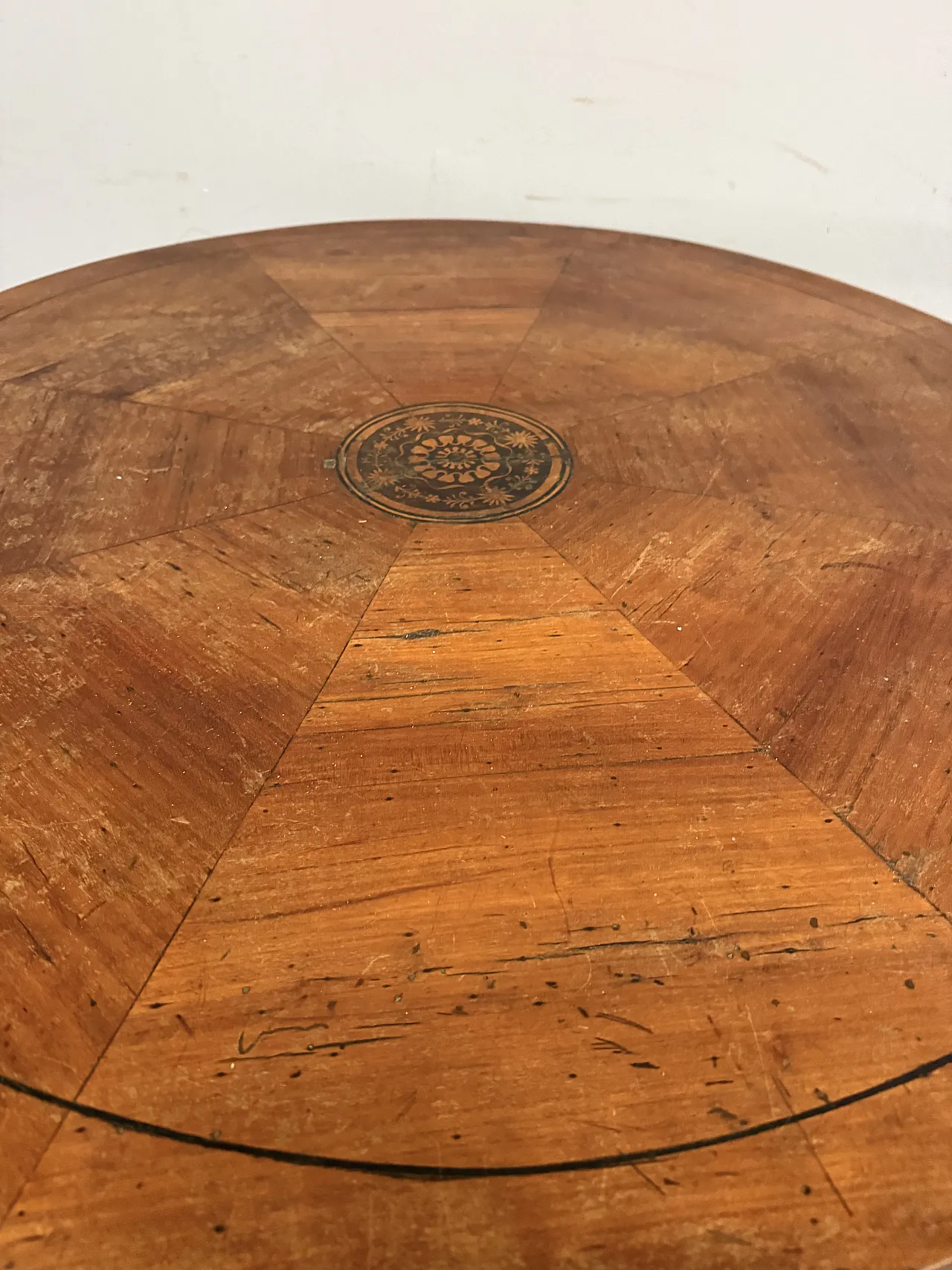Carlo X table in cherry wood with inlays, 19th century 12