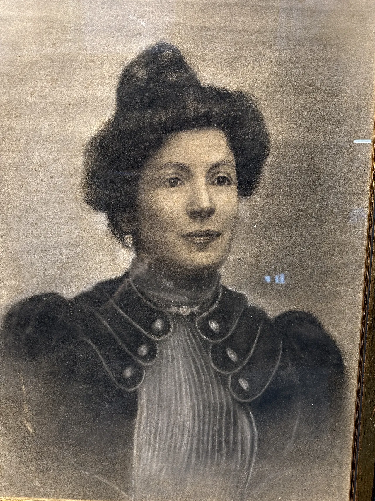 Ritratto realizzato a carboncino su carta, di dama, primo '900 3