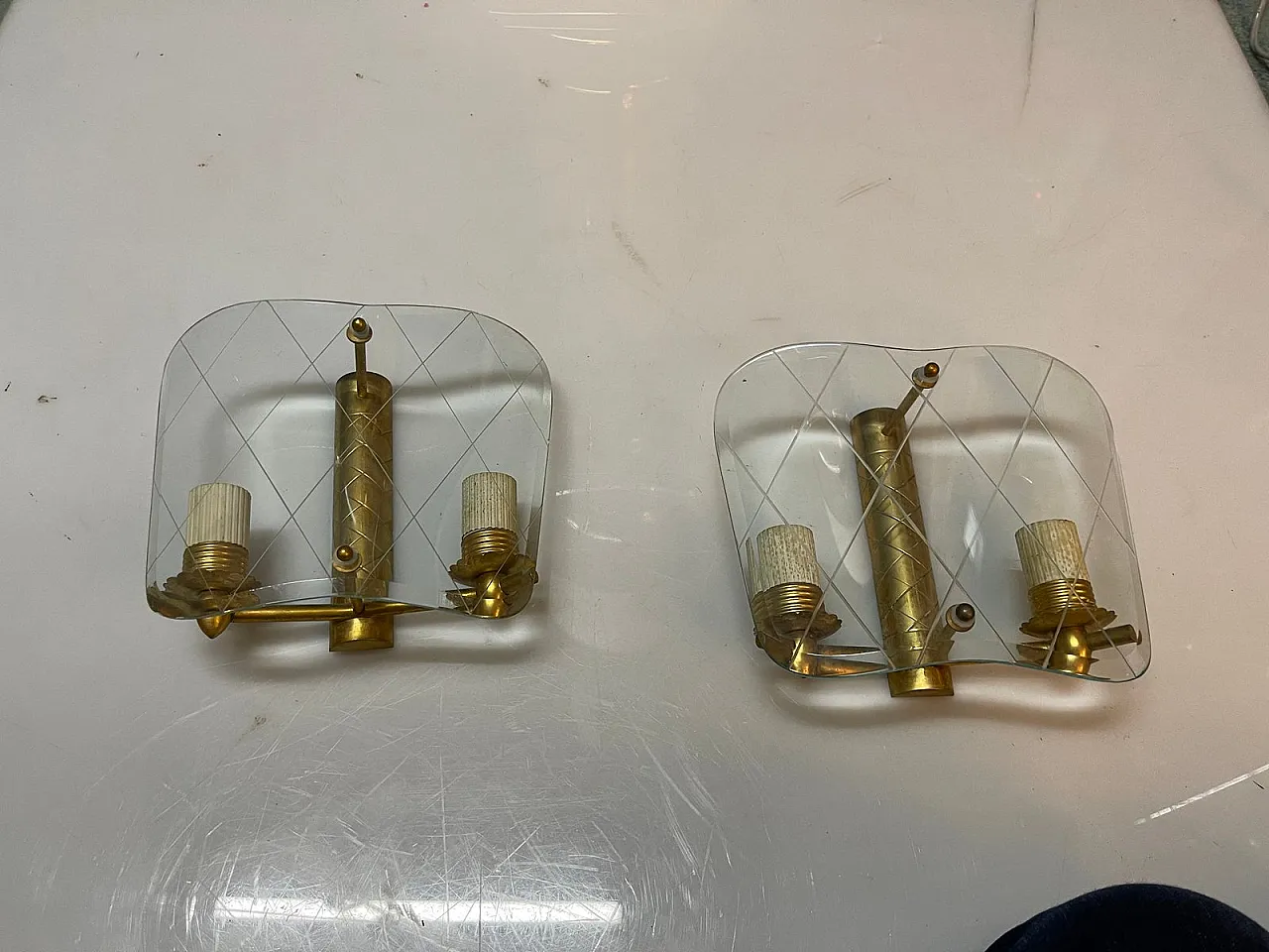 Pair of glass and brass sconces by Pietro Chiesa, 1940s 7