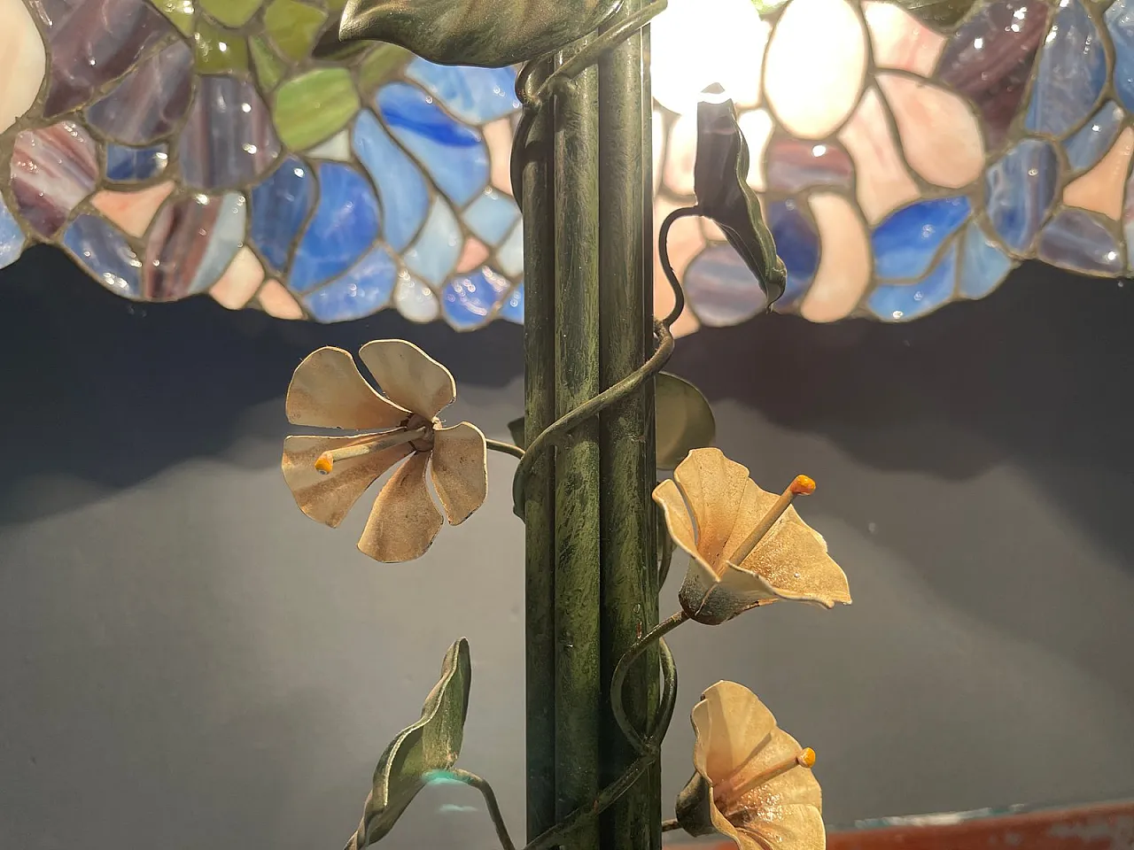 Tole Flower table lamp by Tiffany, 1960s 9