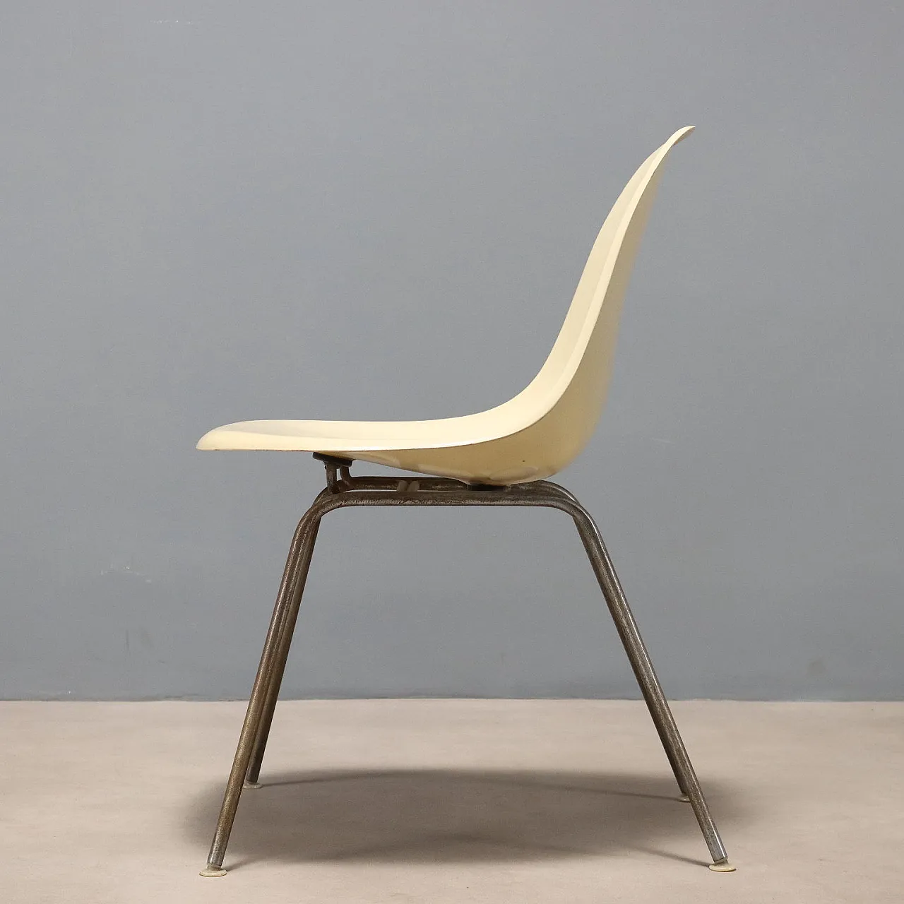 Sedia DSS di Charles & Ray Eames per Herman Miller, '900 3