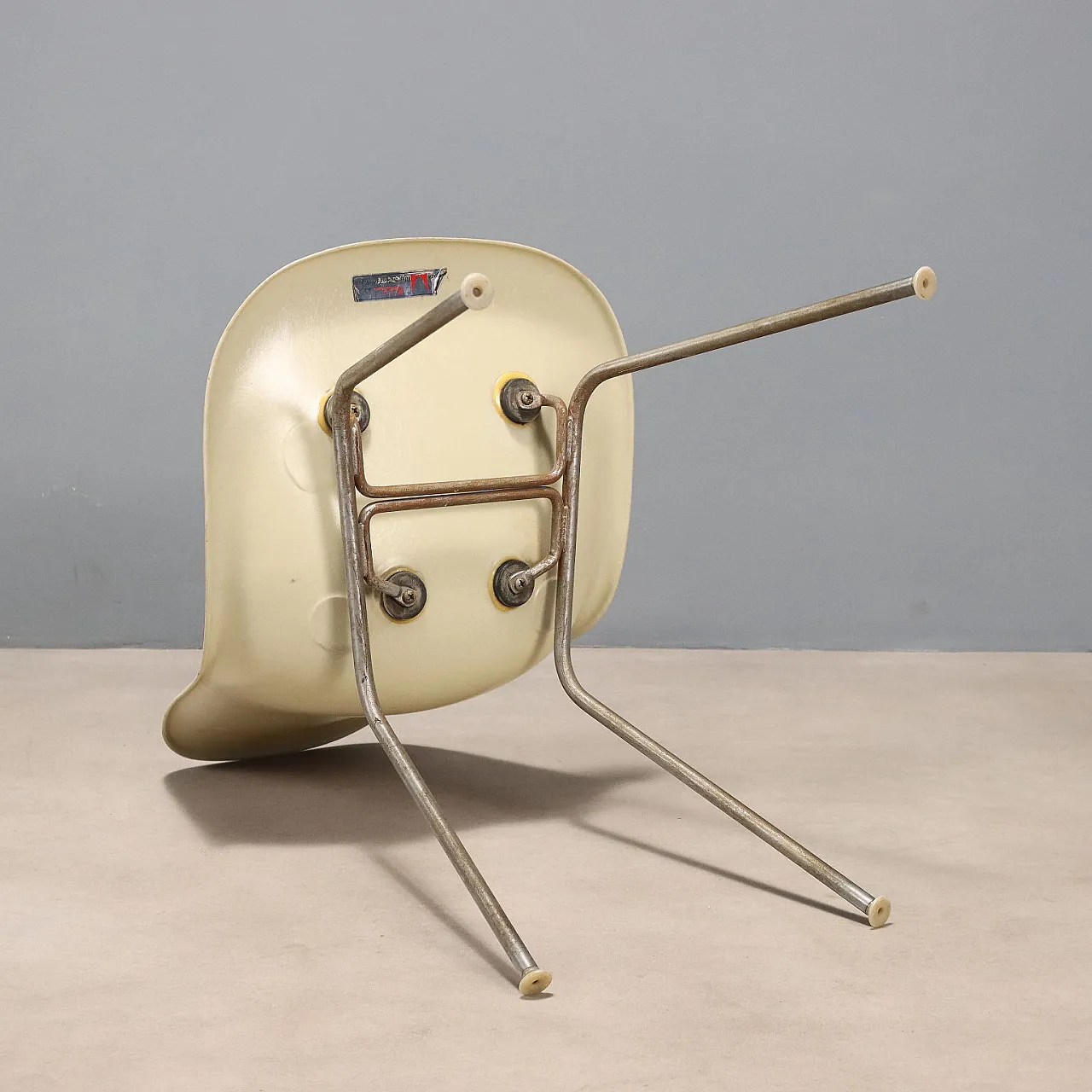 Sedia DSS di Charles & Ray Eames per Herman Miller, '900 9