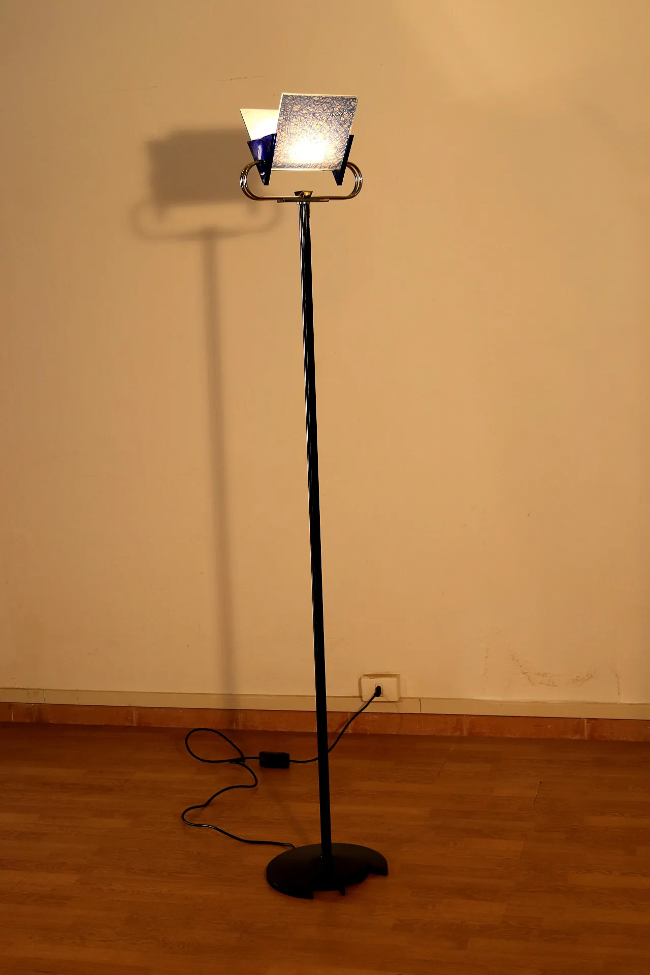 Lampada Triana di Arteluce, Perry King e Santiago Miranda, anni '80 2