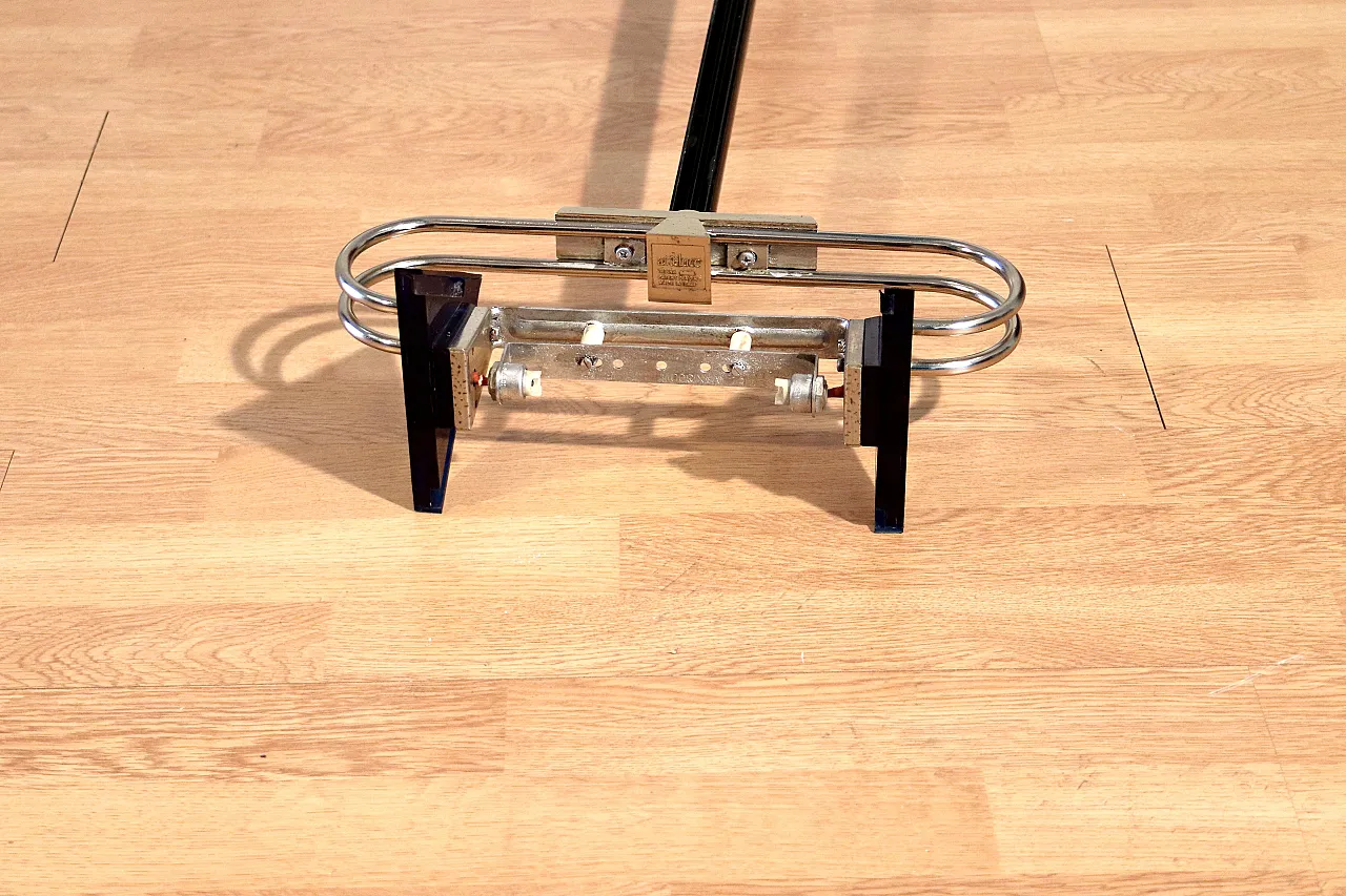 Lampada Triana di Arteluce, Perry King e Santiago Miranda, anni '80 17