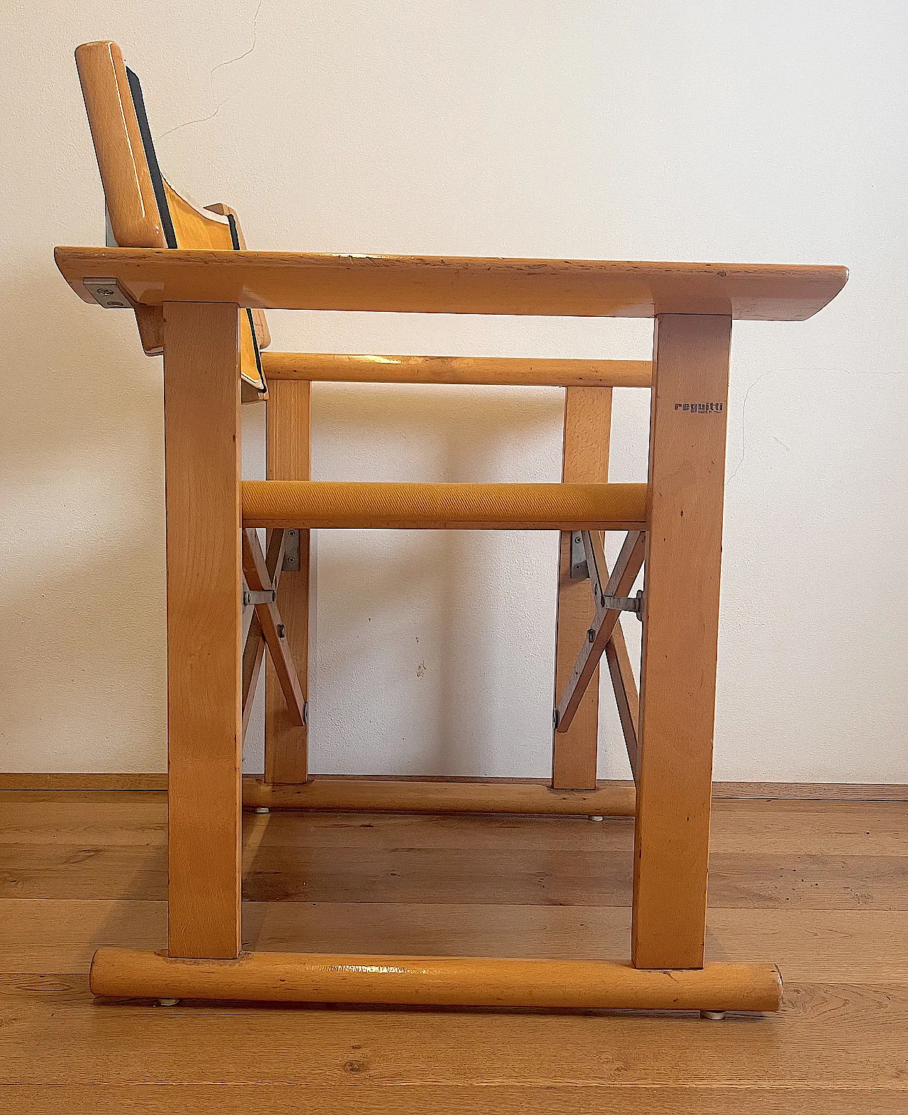 Sedia regista Fratelli Reguitti disegnata da Carlo Haunerk, anni '70 2