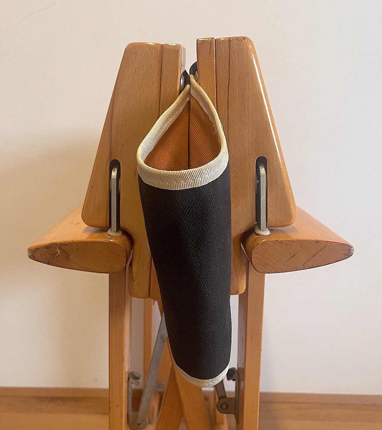 Sedia regista Fratelli Reguitti disegnata da Carlo Haunerk, anni '70 14