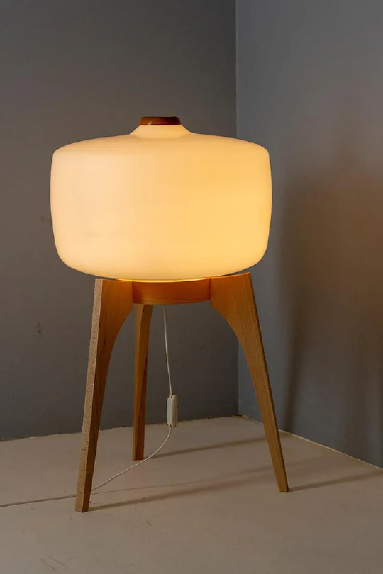 Lampada da terra di ÚLUV, fine '900 2