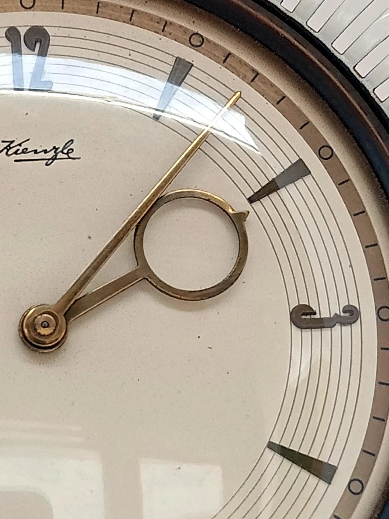 Minimal neoclassic clock by Kienzle for Heinrich Moller, 1930s 11