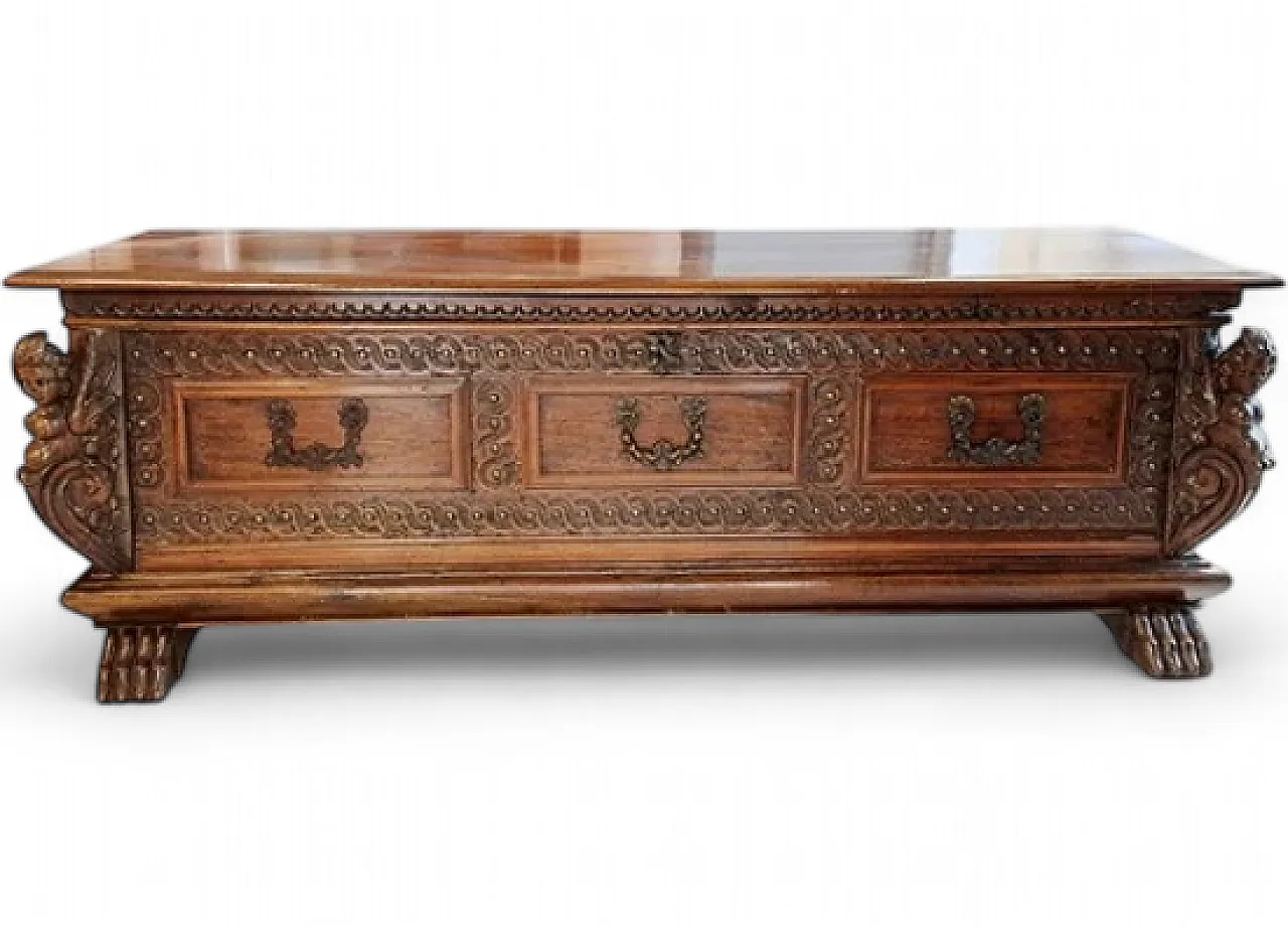 Walnut wood chest, 17th century 11