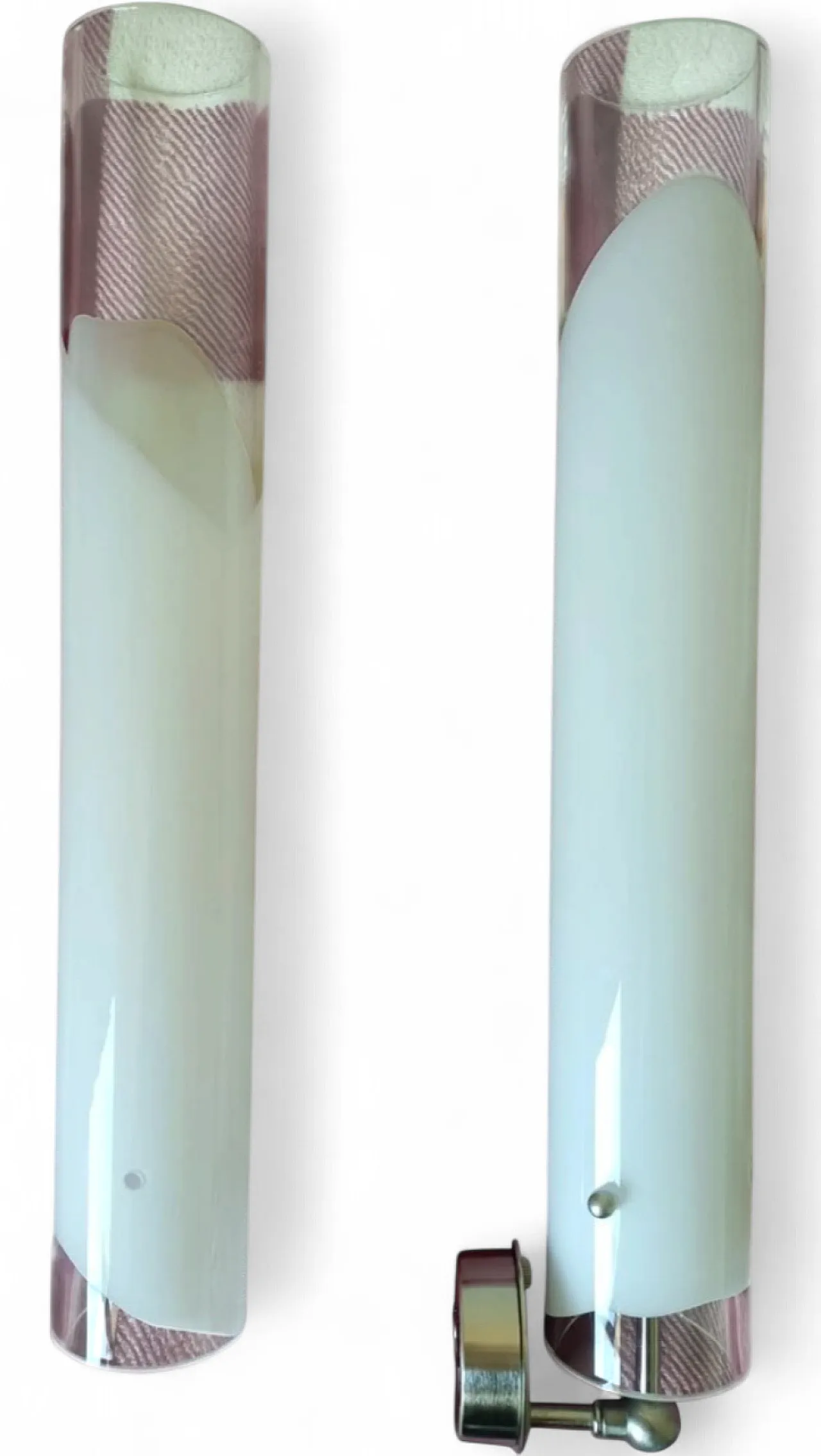 Pair of Vistosi Lio 48 sconces, 20th century 8