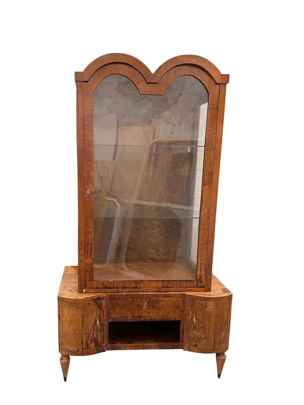 Double-leaf wooden display case, early 20th century 1