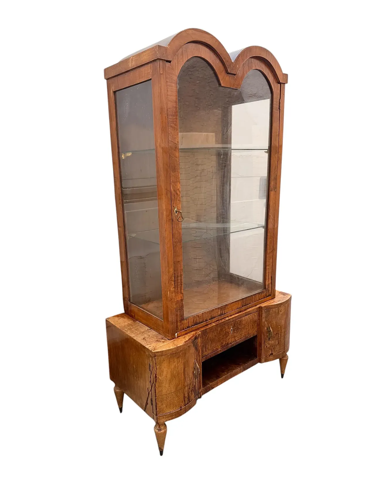 Double-leaf wooden display case, early 20th century 2