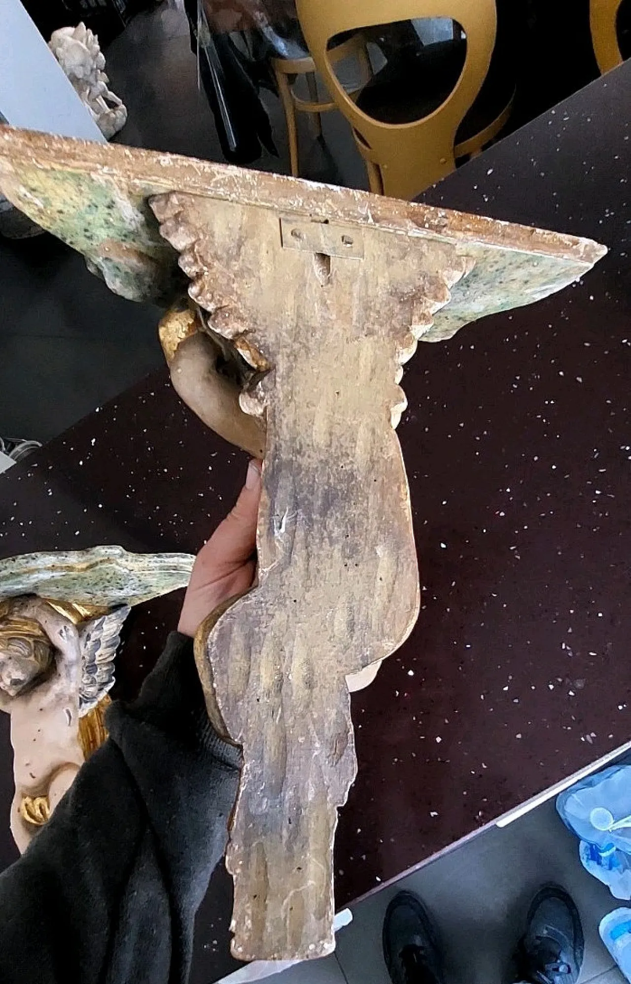 Pair of carved wooden shelves with angels, early 20th century 9