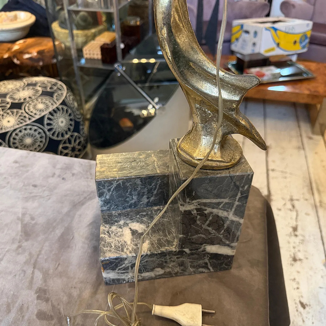 Marble, gilded metal and milk glass table lamp, 1930s 12