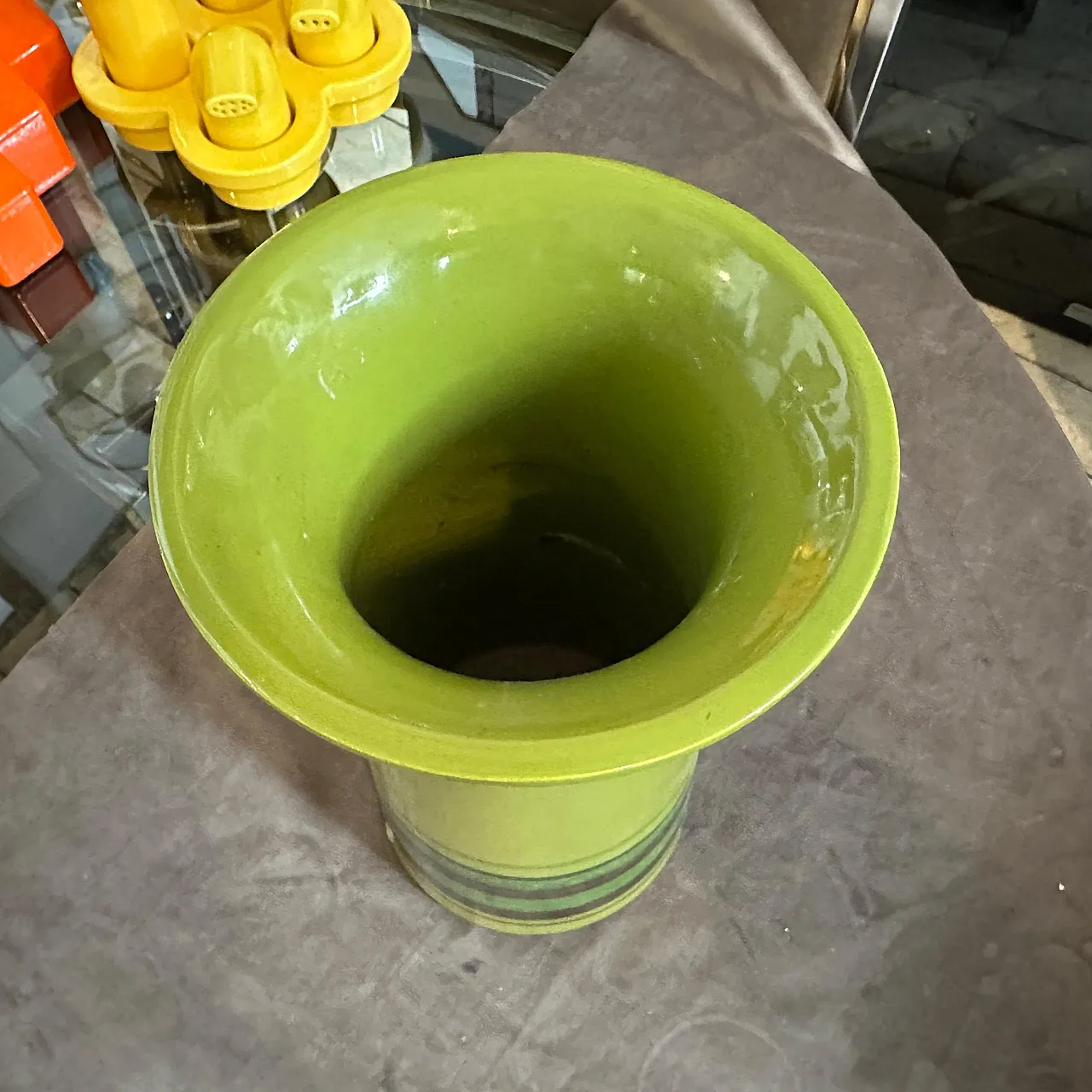 Avobin ceramic huge base, hand-painted 1970s 10