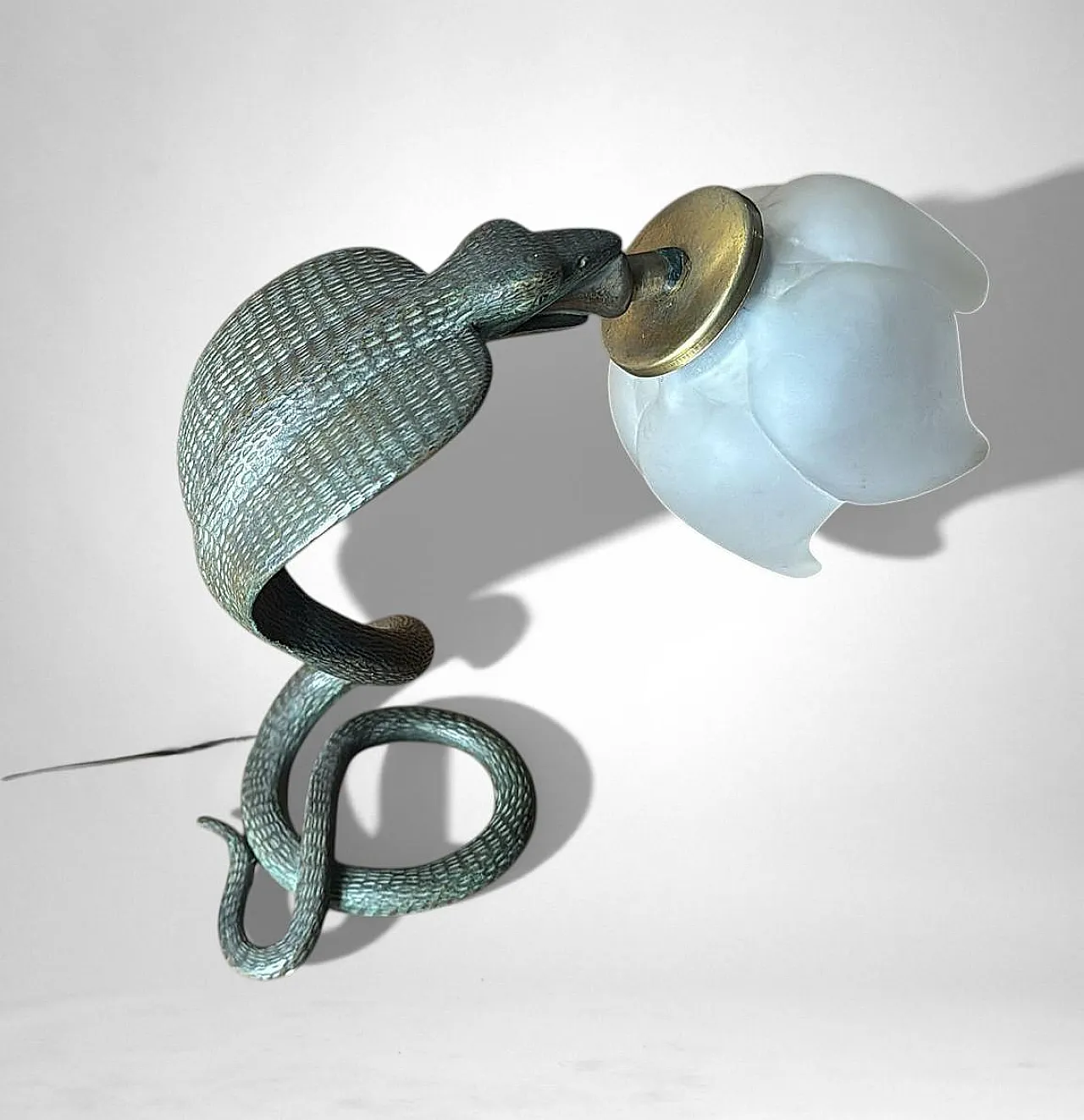 Art Deco table lamp in metal and frosted glass, 1930s 5