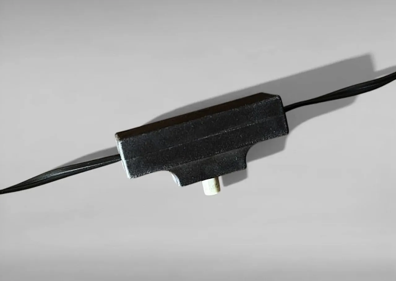 Art Deco table lamp in metal and frosted glass, 1930s 17