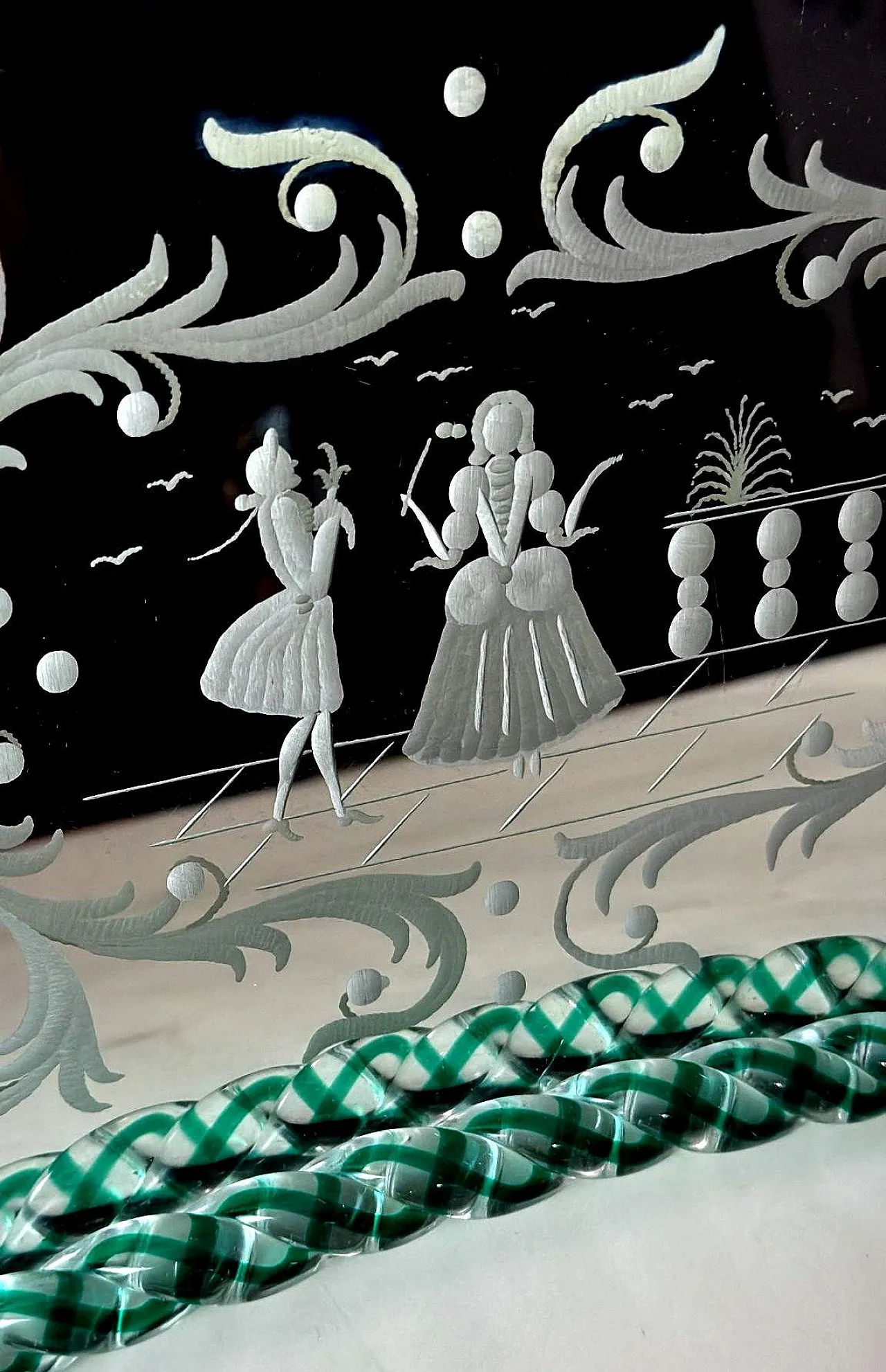 Murano vanity tray with hand-engraved mirror, 20th century 15