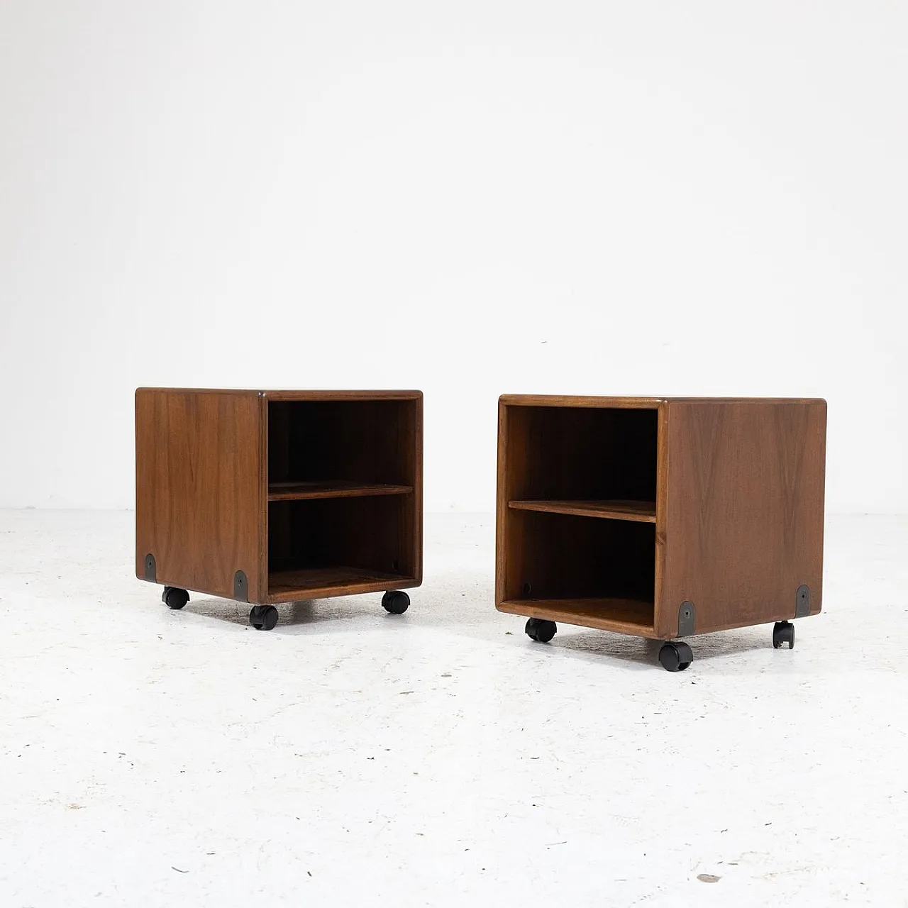 Pair of bedside tables on wheels by Fabio Lenci for Bernini, 1960s 2