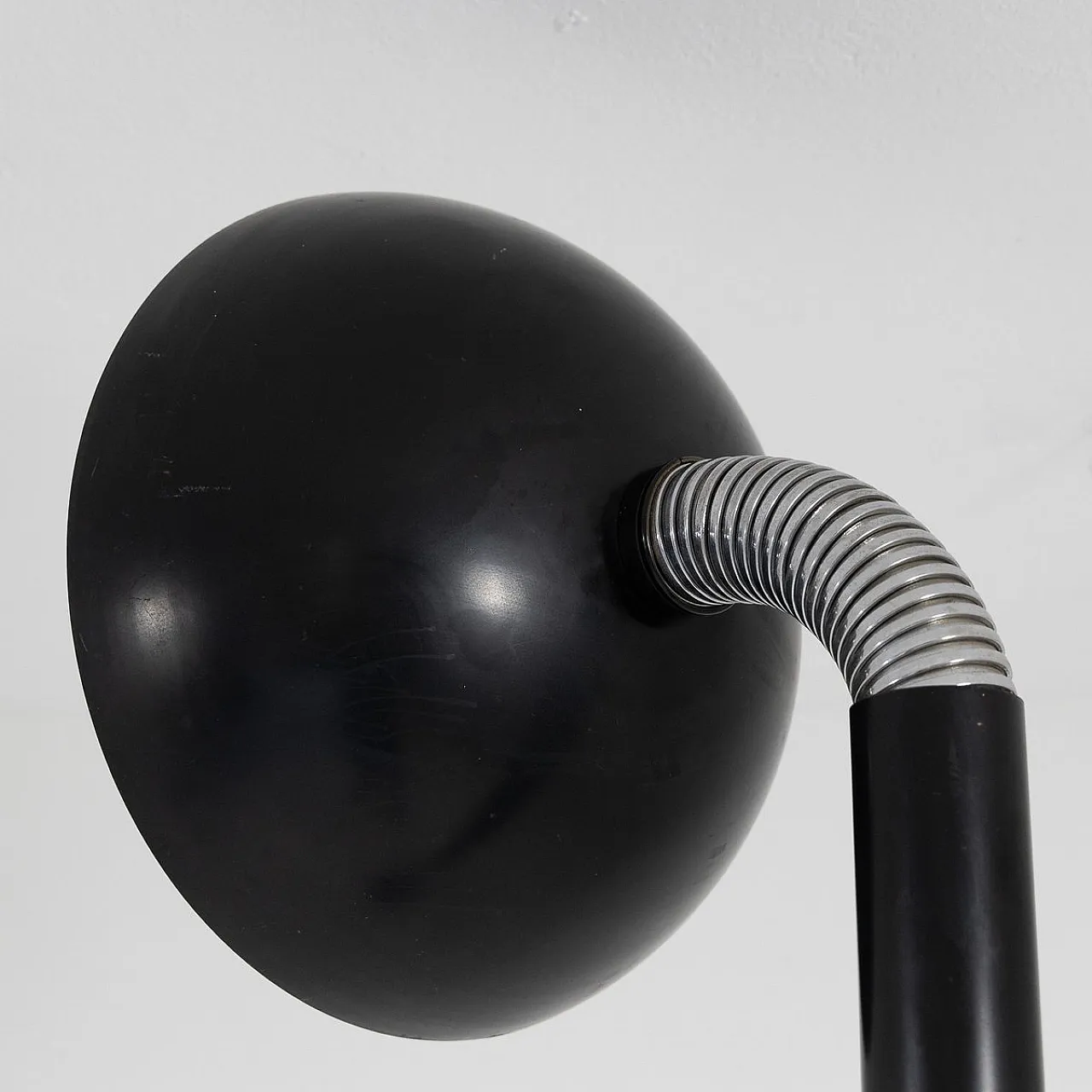 Steerable and extendable Luci floor lamp, 1980s 6