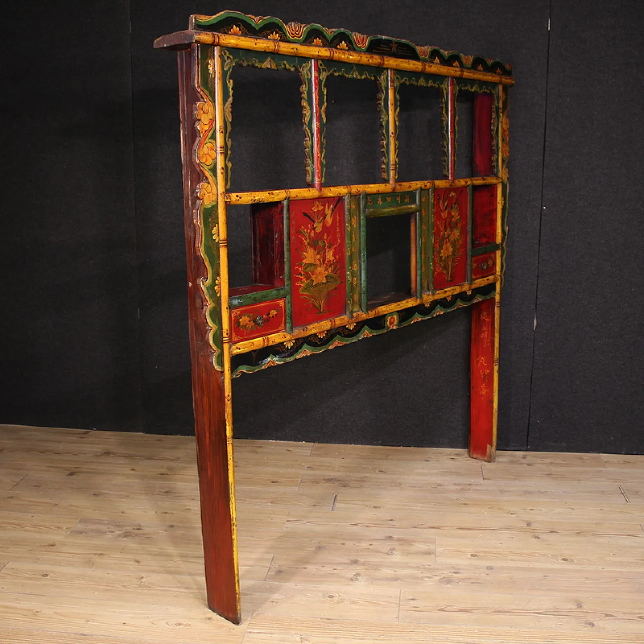 Lacquered and painted Chinese bed headboard, 20th century 8