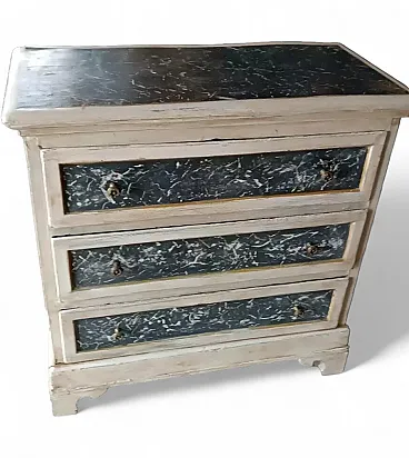 Cassettiera in legno con finitura laccata effetto marmo, '700