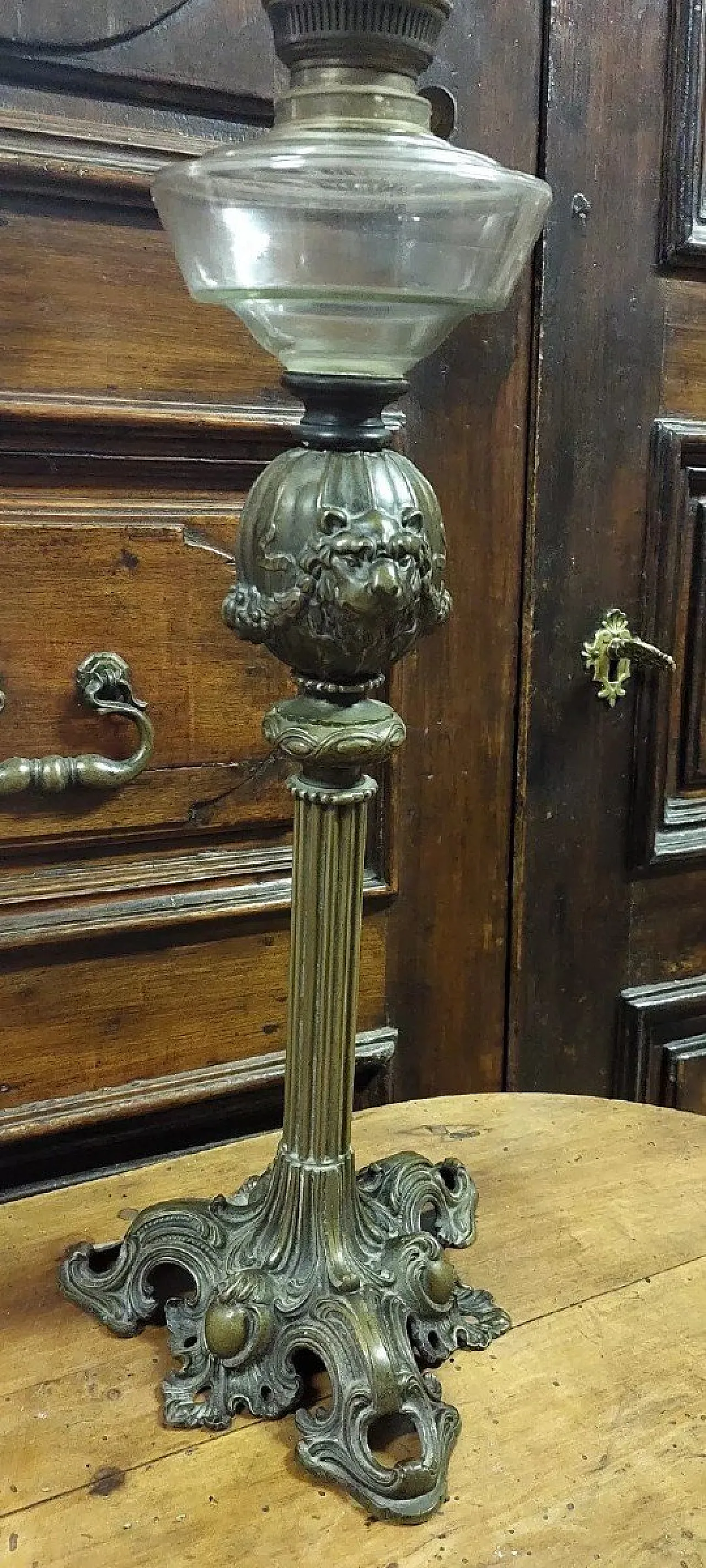 Bronze oil lamp, mid-19th century 8