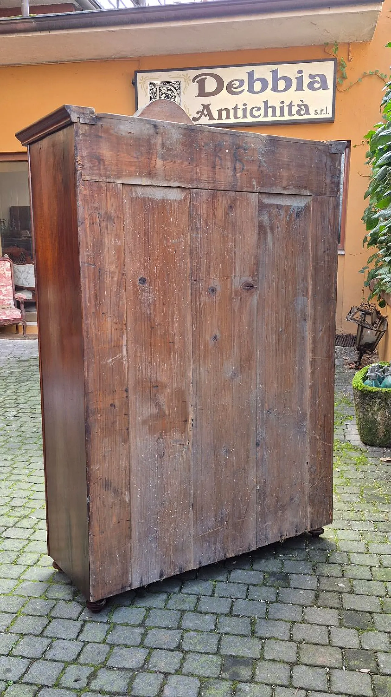 Walnut and burl veneered wardrobe, 19th century 6