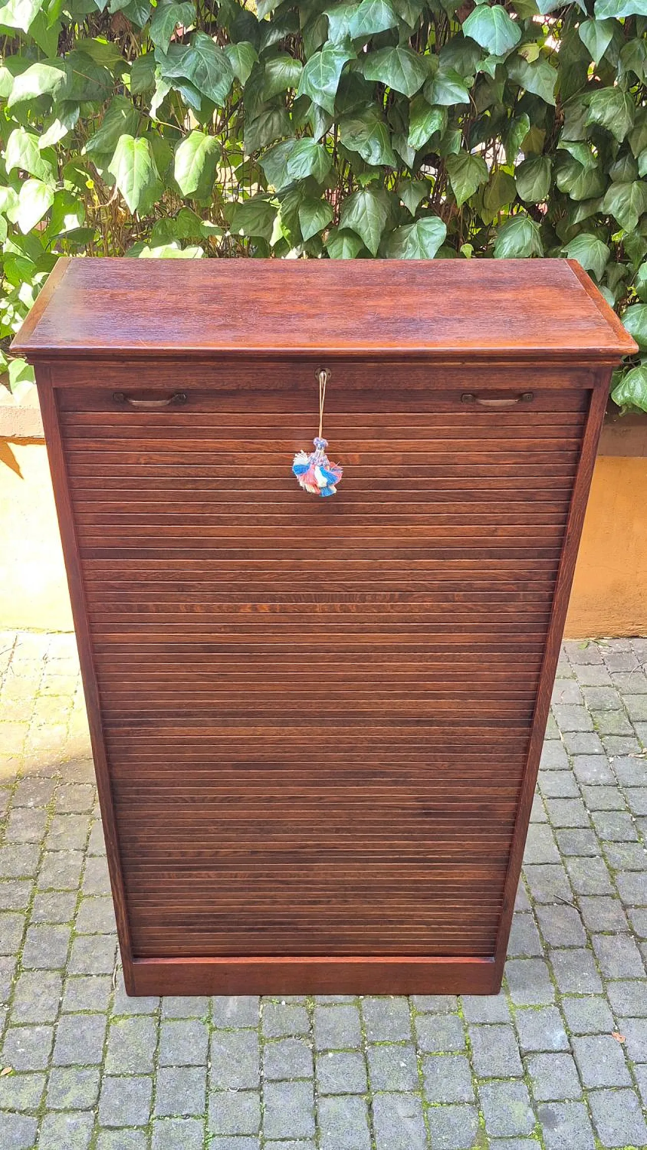 Oak shutter cabinet, early 20th century 4