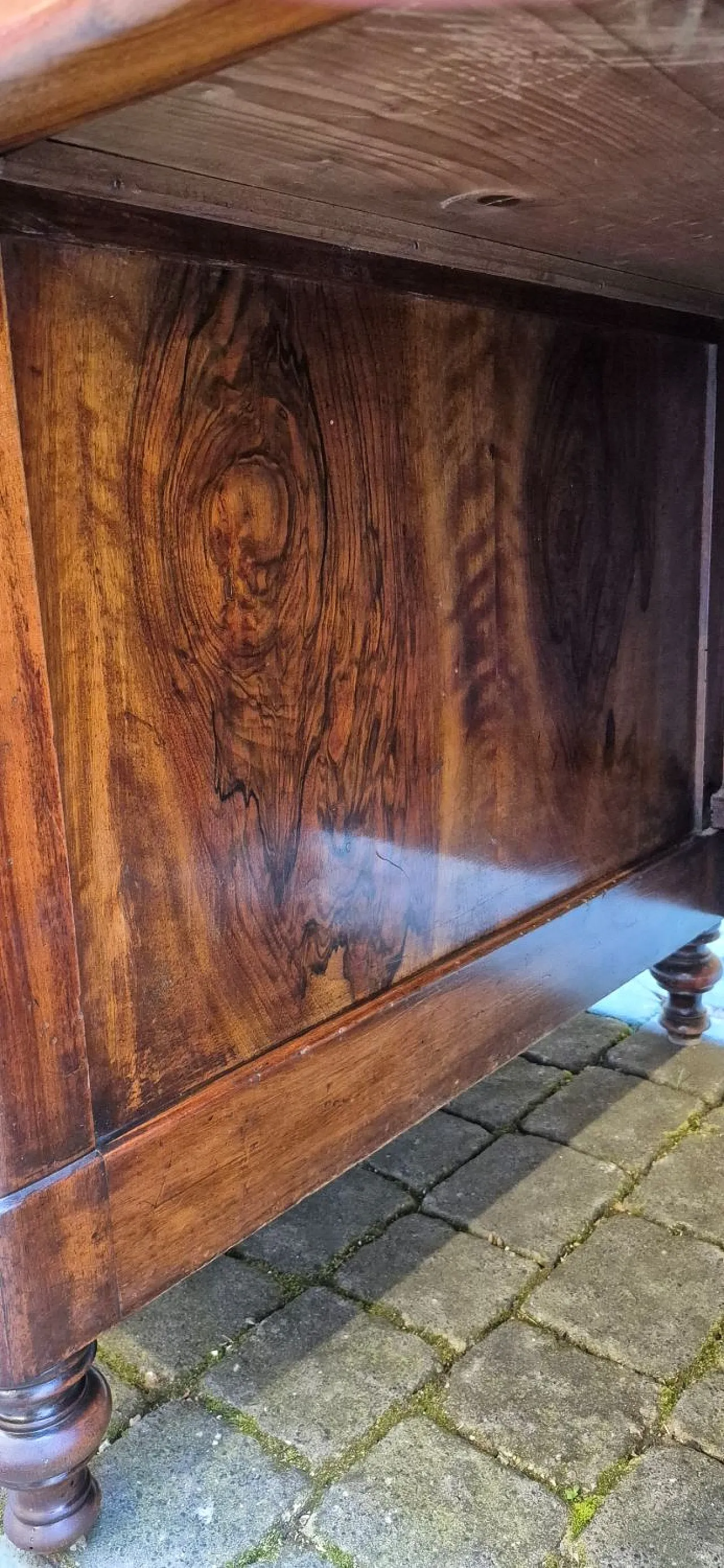 Luigi Filippo desk veneered in walnut and briar, 19th century 10