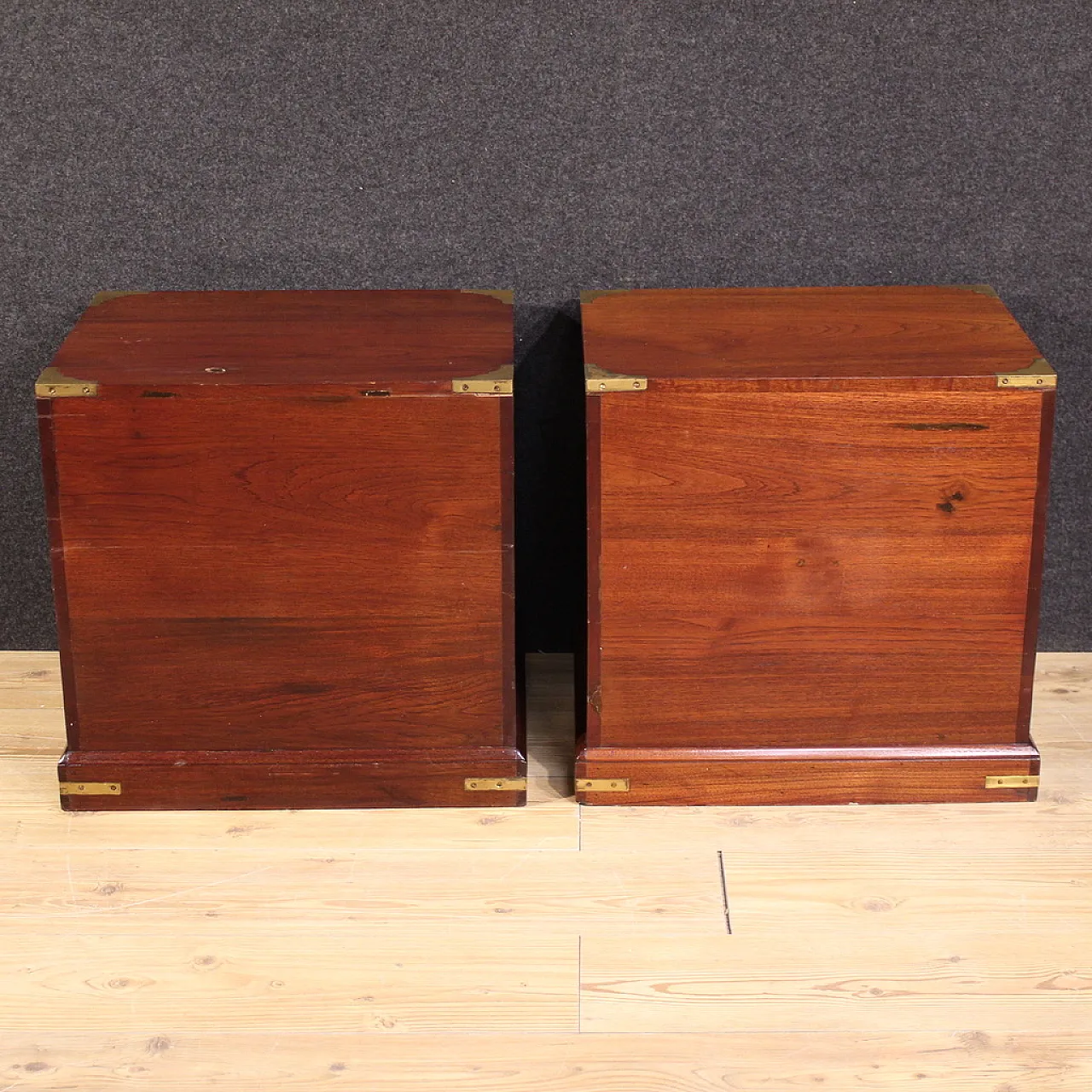 Pair of English naval style bedside tables, 20th century 5