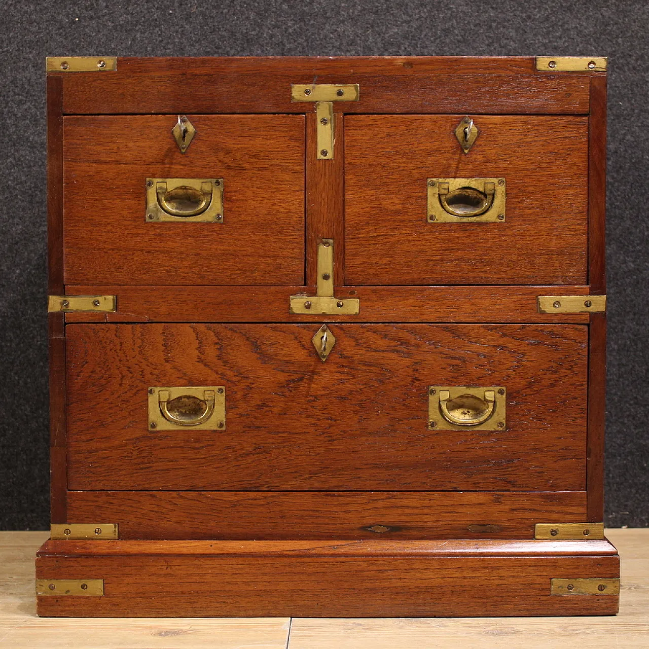 Pair of English naval style bedside tables, 20th century 11
