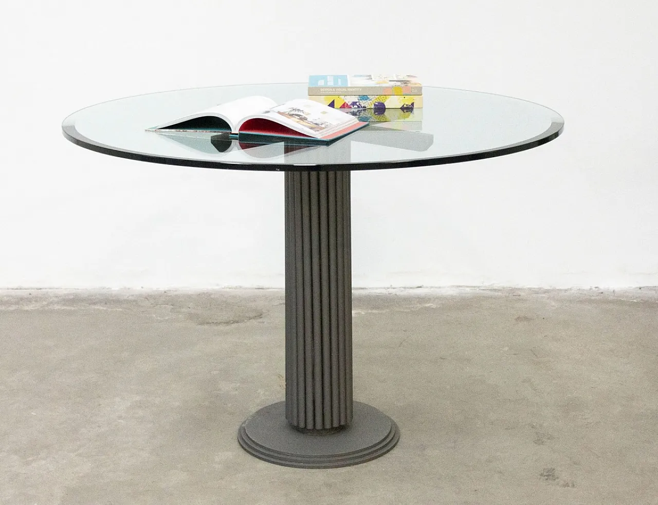 Round glass and iron table, 1970s 9