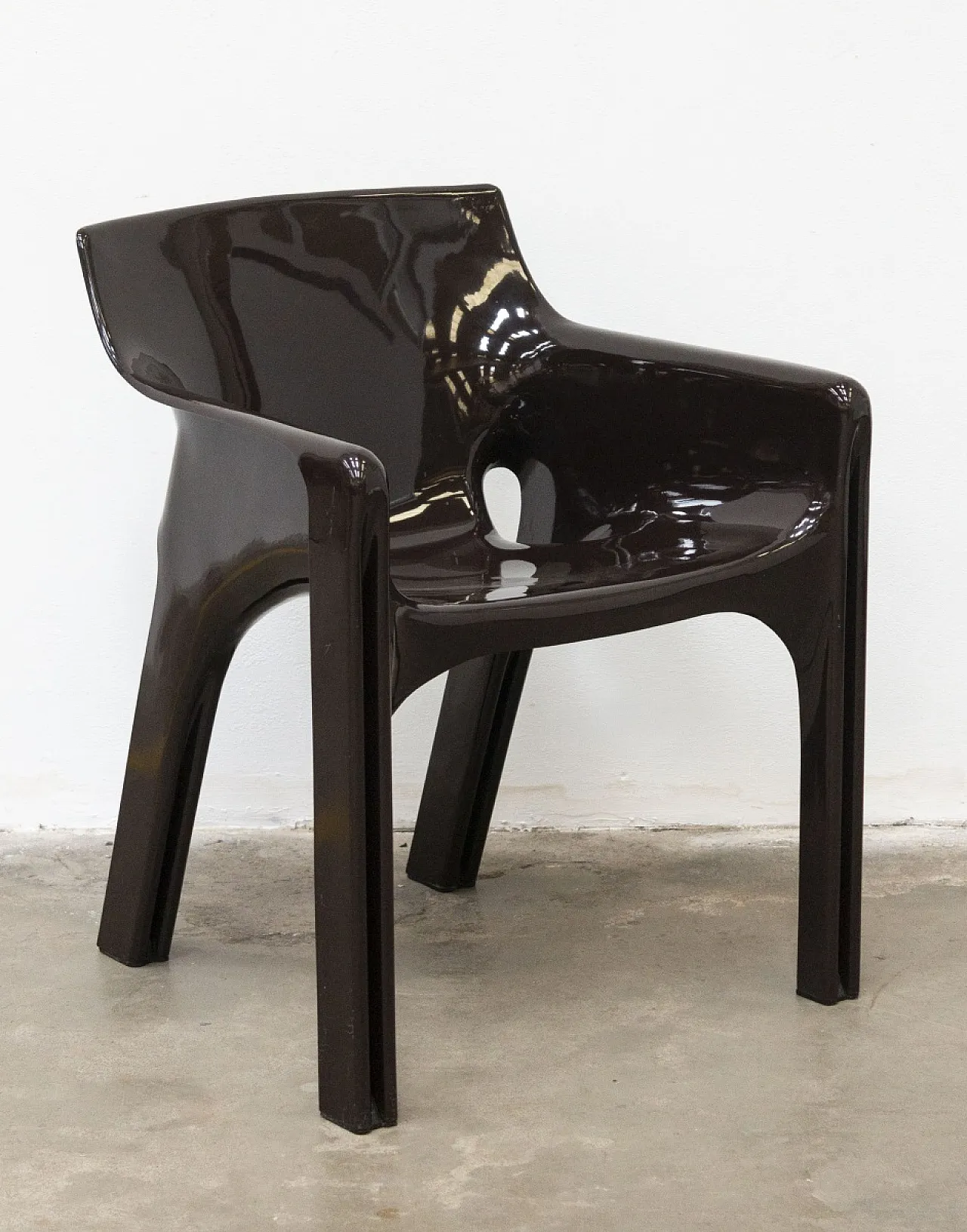 Sedia Gaudì di Vico Magistretti per Artemide, anni '70 3