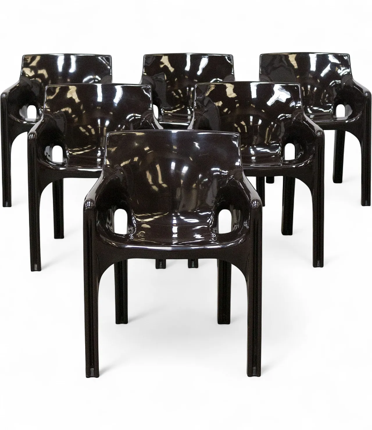 Sedia Gaudì di Vico Magistretti per Artemide, anni '70 11