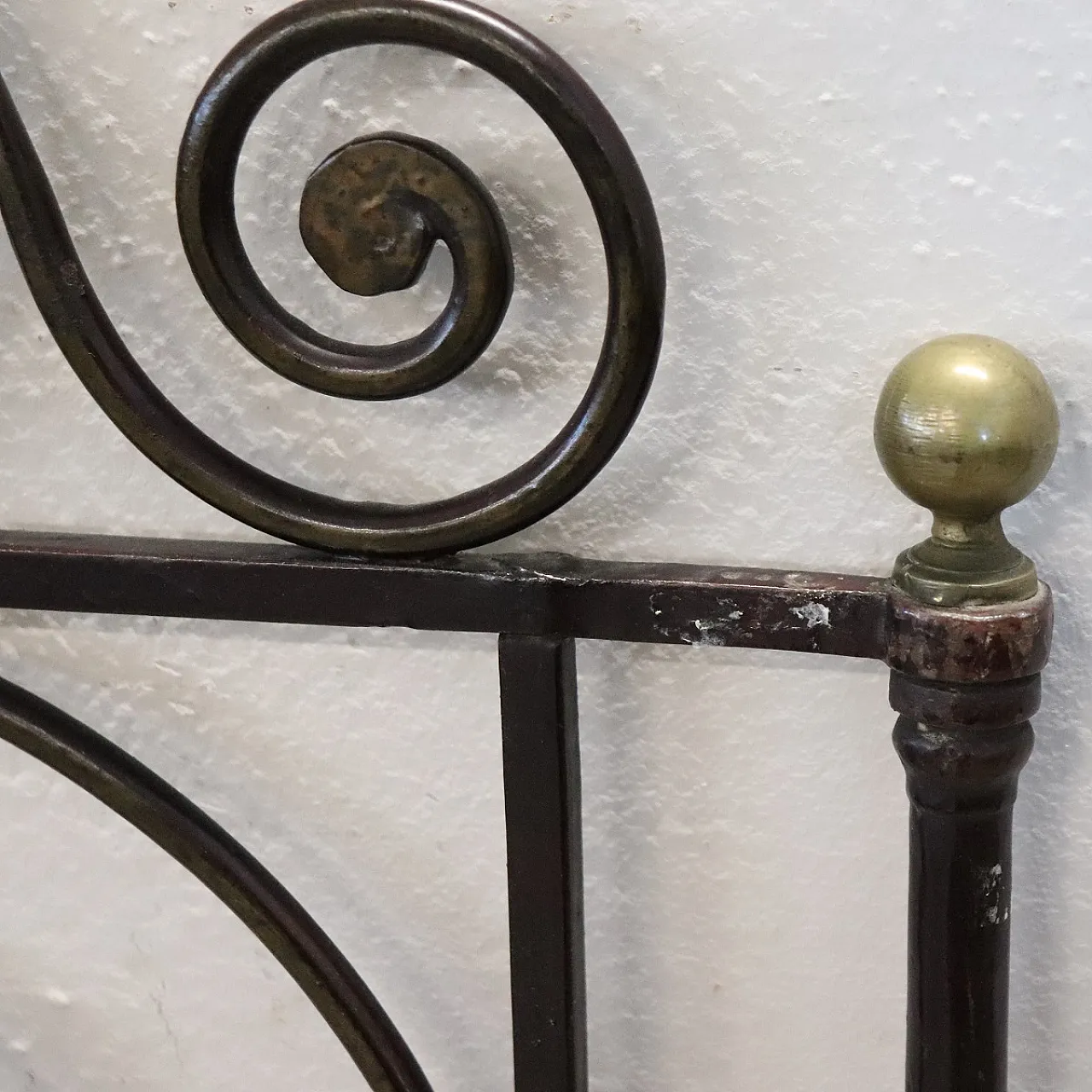 Pair of antique wrought iron bed headboards, early 19th century 13