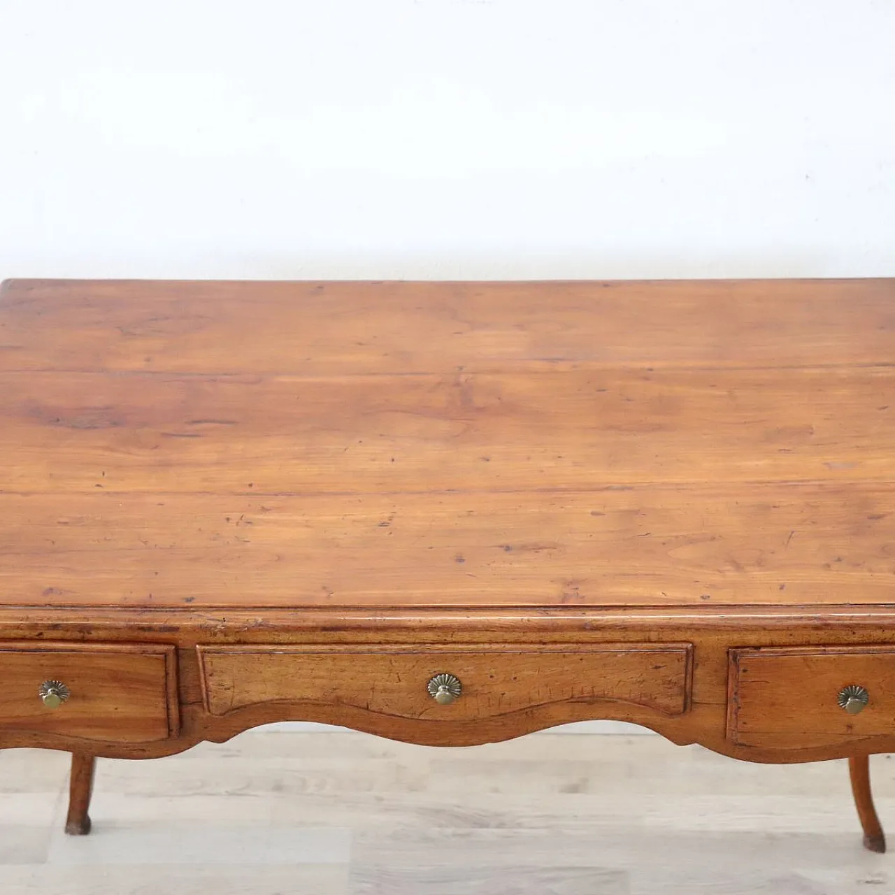 Scrivania antica in legno massello di noce e ciliegio, '700 4