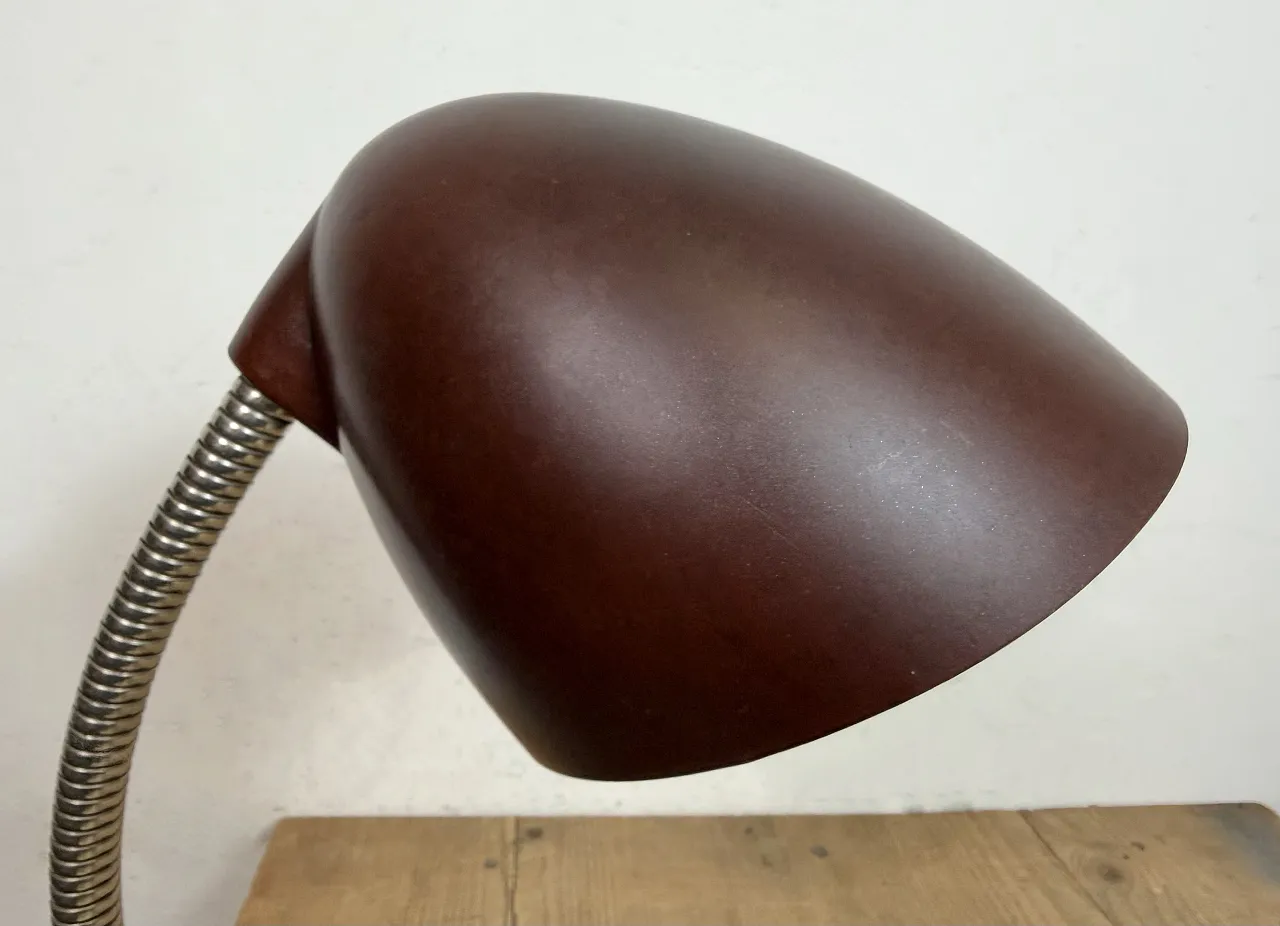 Lampada da tavolo vintage a collo di cigno in bachelite marrone, anni '50 9